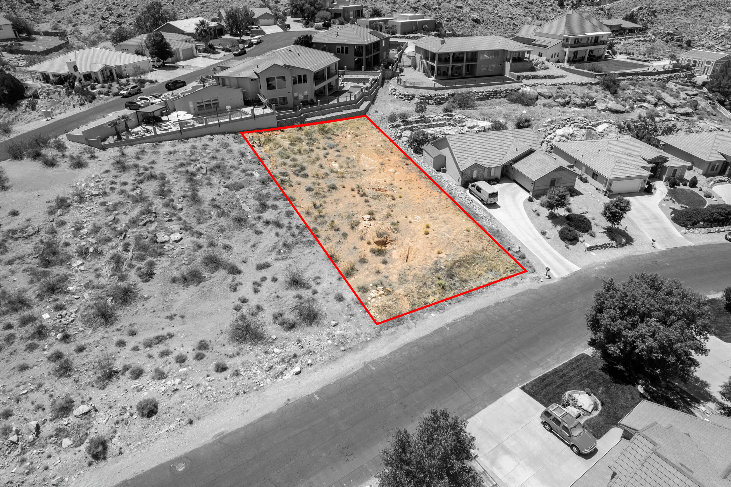 BLOOMINGTON HILLS - Land