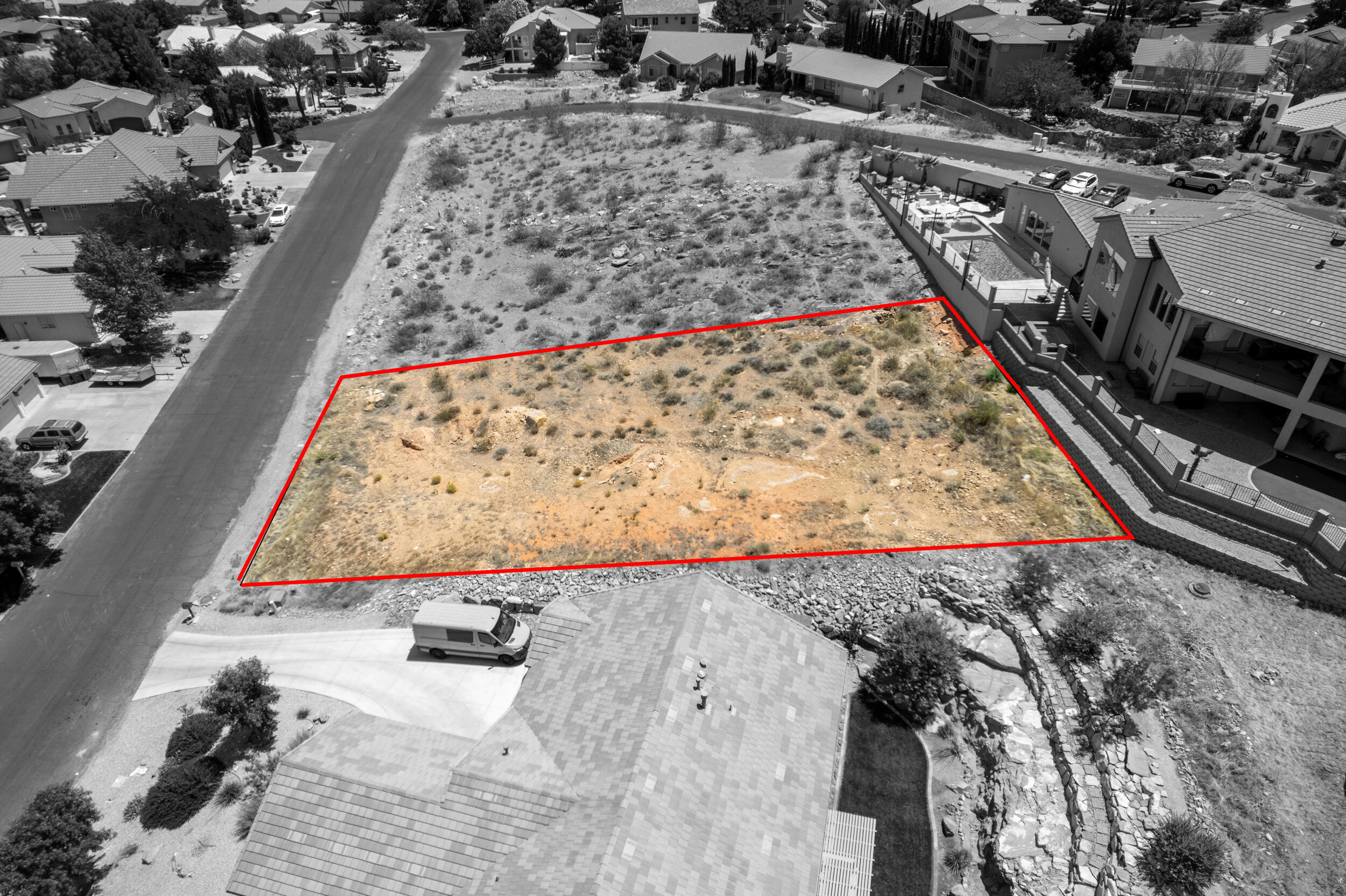 BLOOMINGTON HILLS - Land