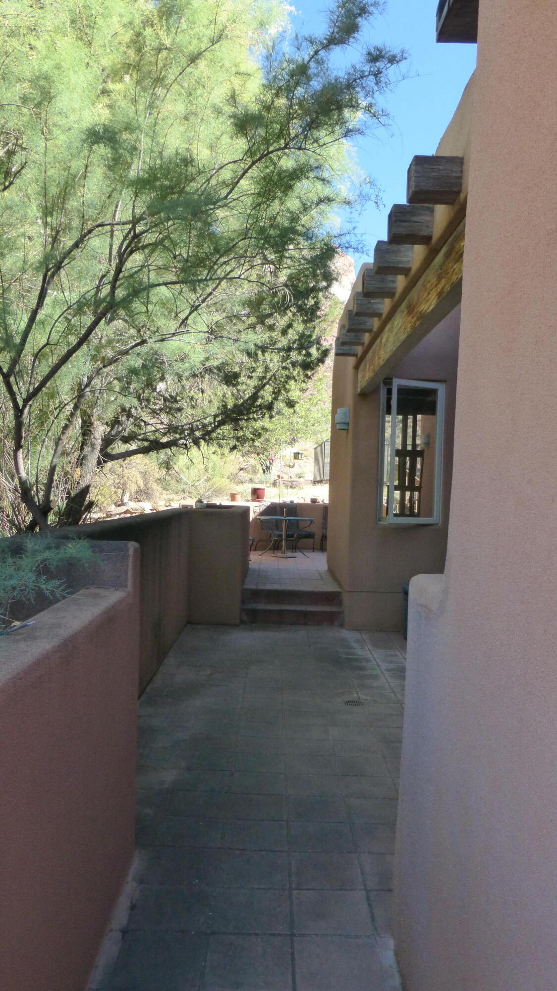 KINESAVA RESIDENTIAL - Residential