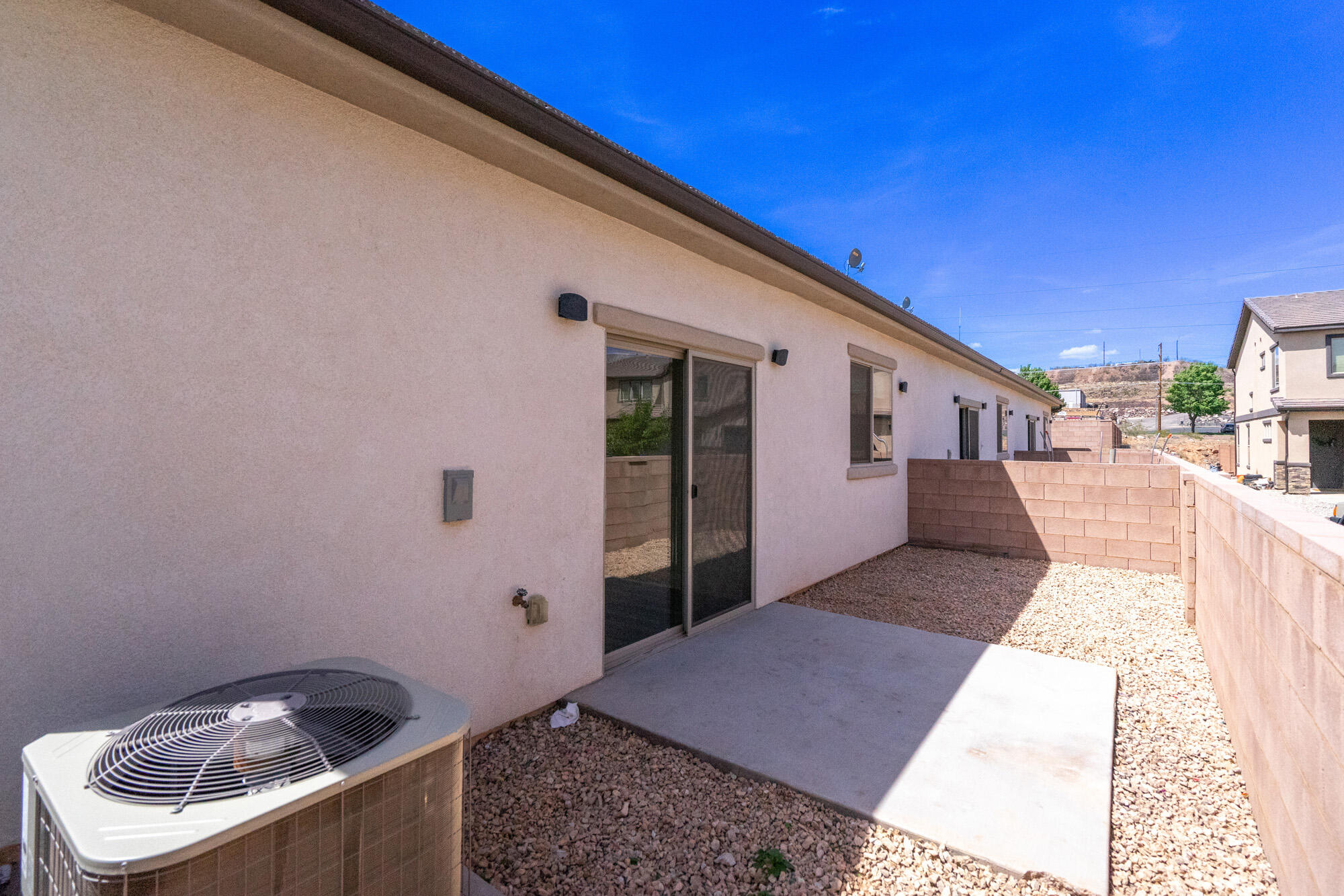 HURRICANE HEIGHTS - Residential