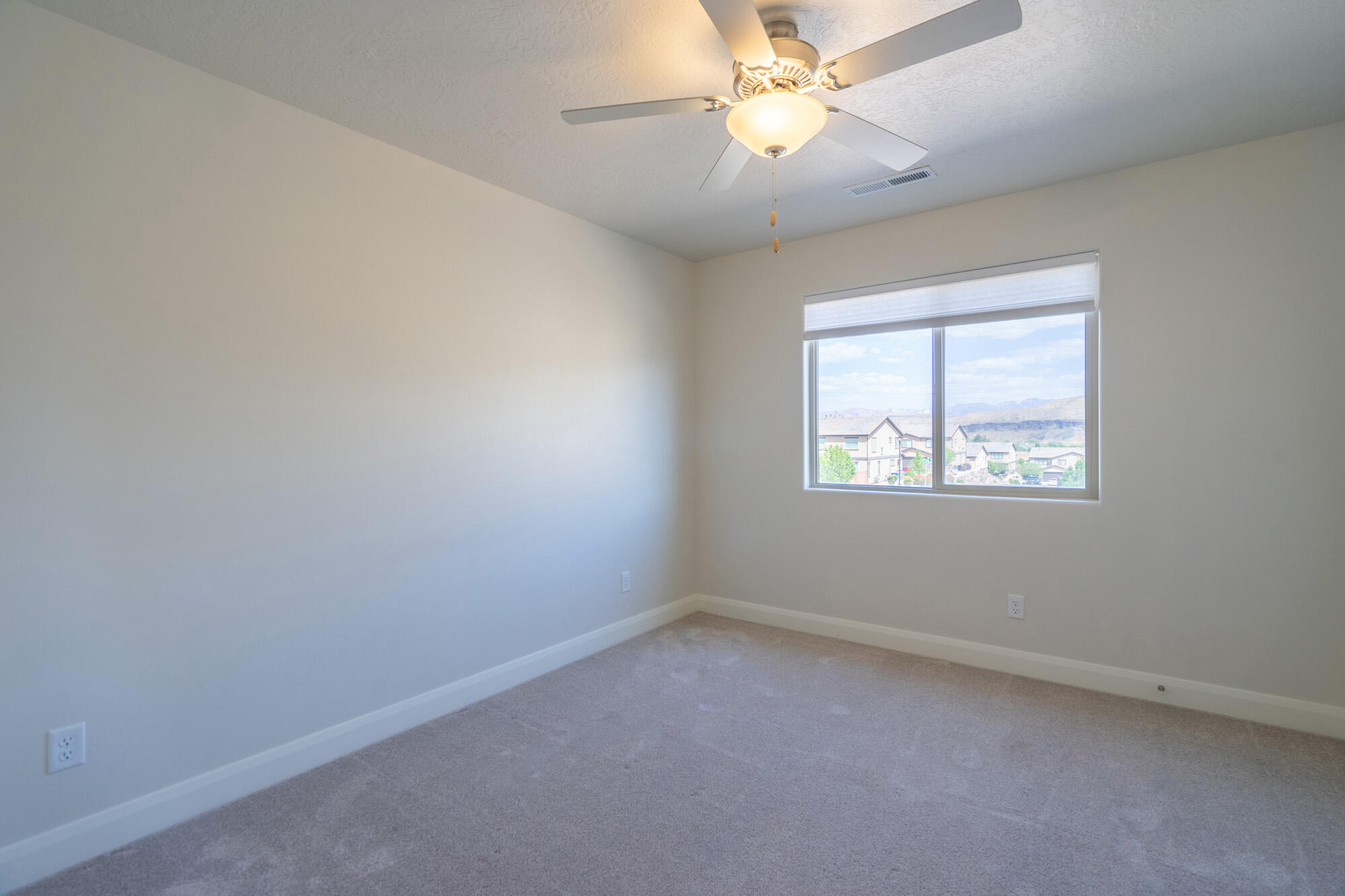 HURRICANE HEIGHTS - Residential