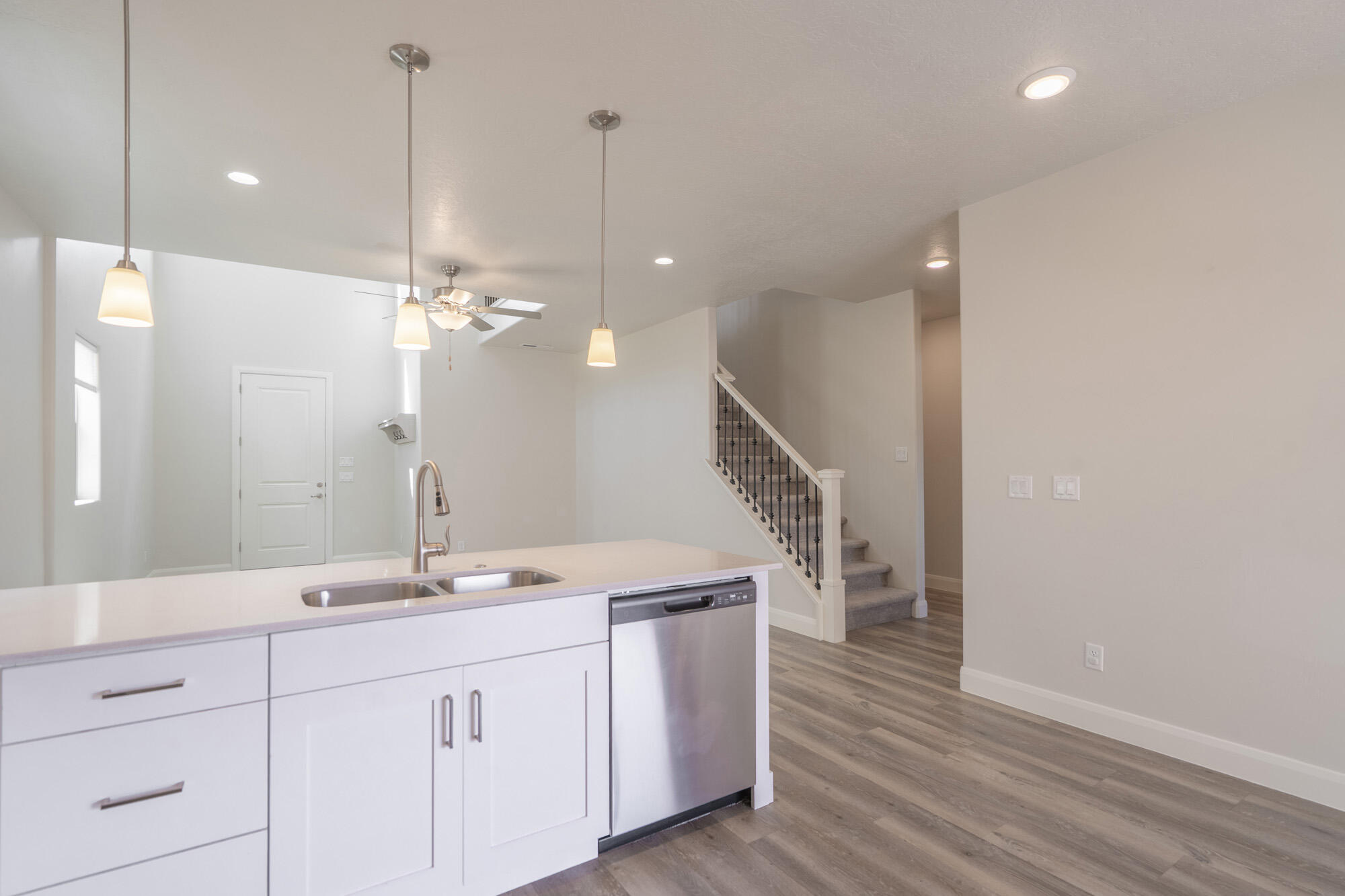 HURRICANE HEIGHTS - Residential