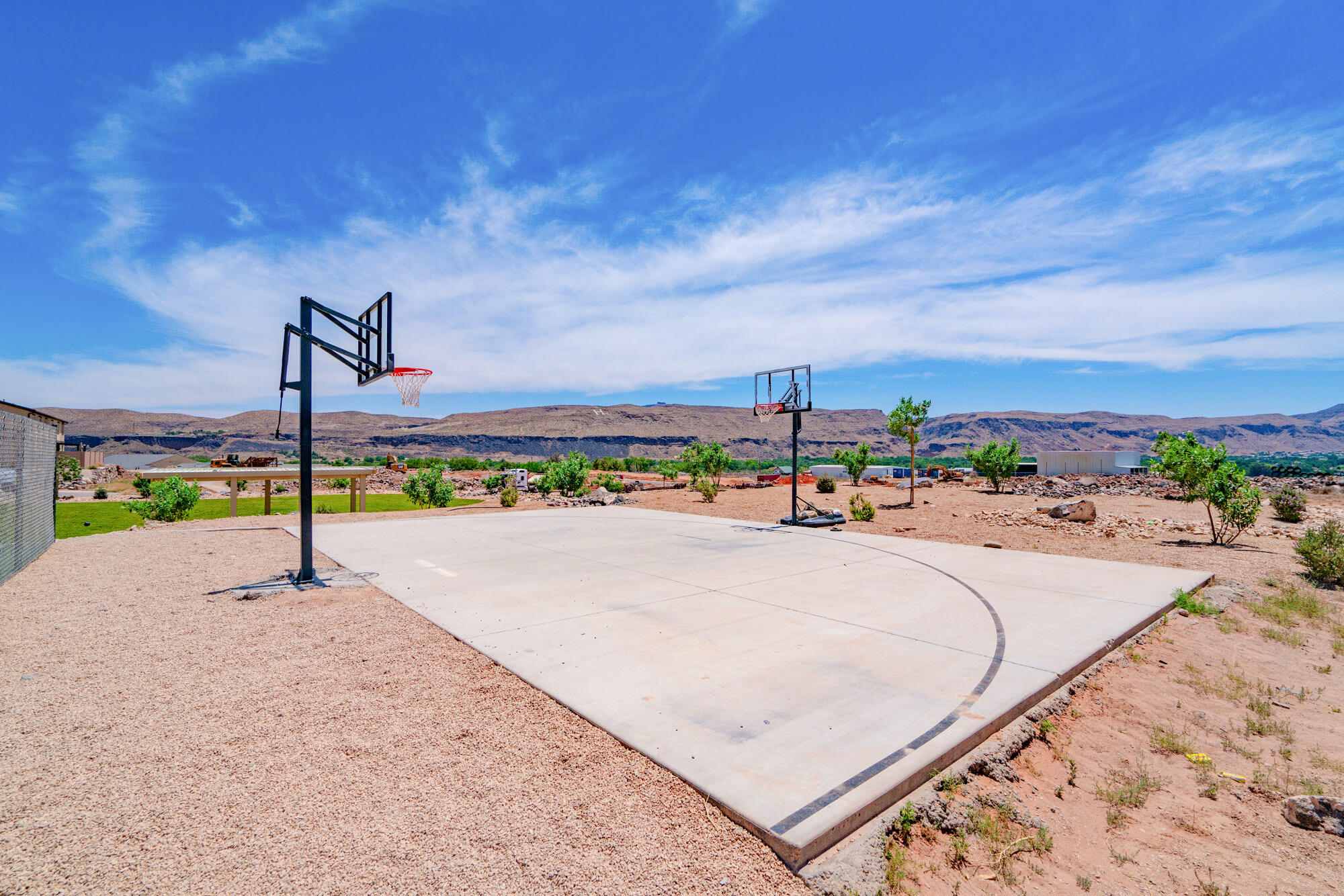 HURRICANE HEIGHTS - Residential