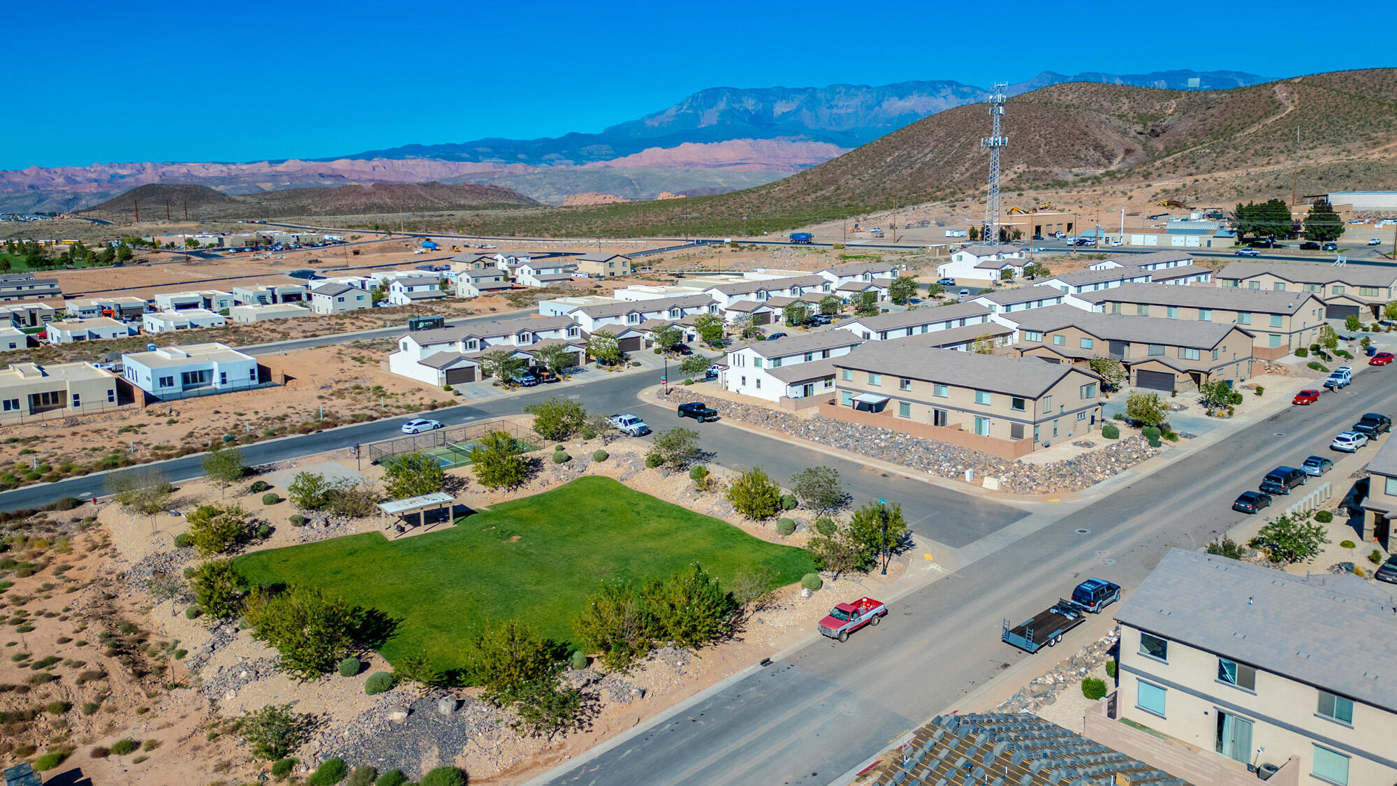 HURRICANE HEIGHTS - Residential