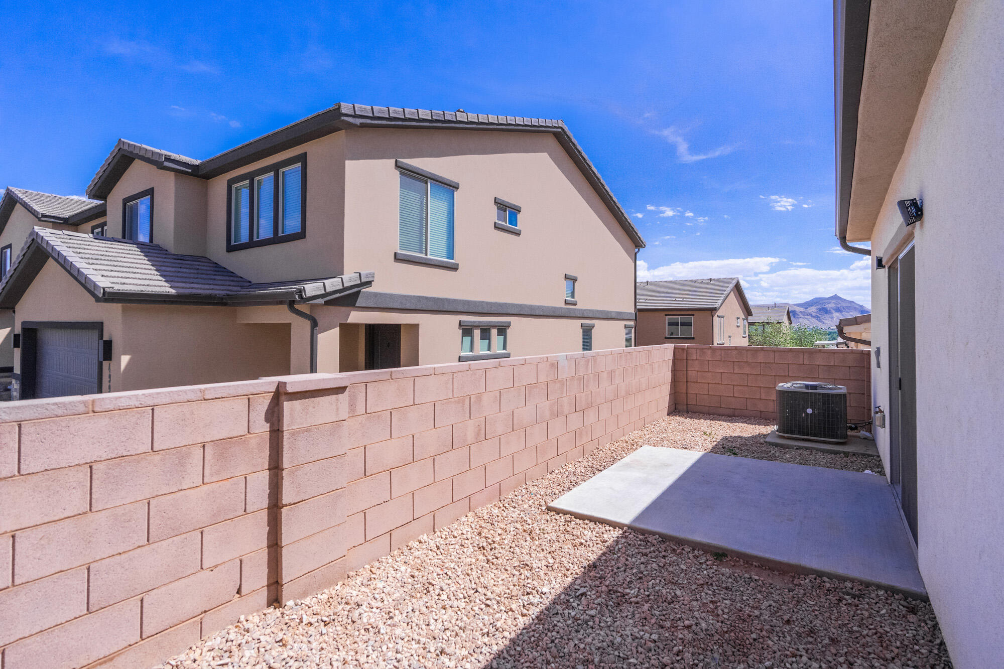 HURRICANE HEIGHTS - Residential