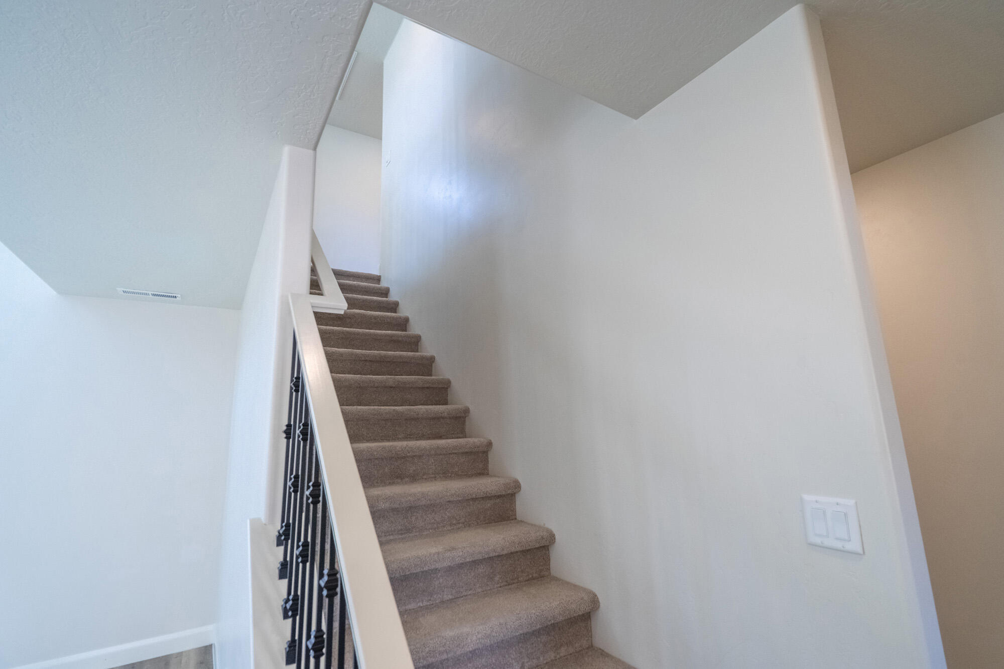 HURRICANE HEIGHTS - Residential