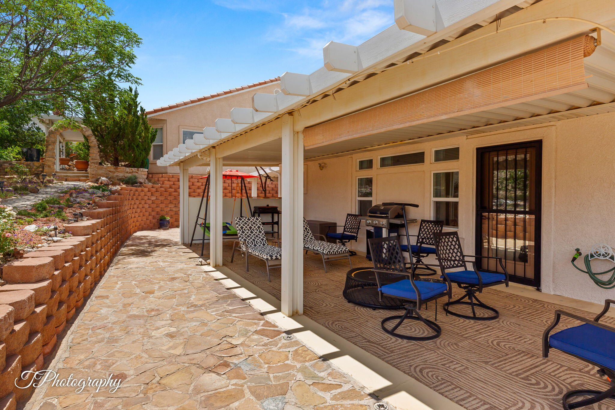 RIDGEPOINTE - Residential