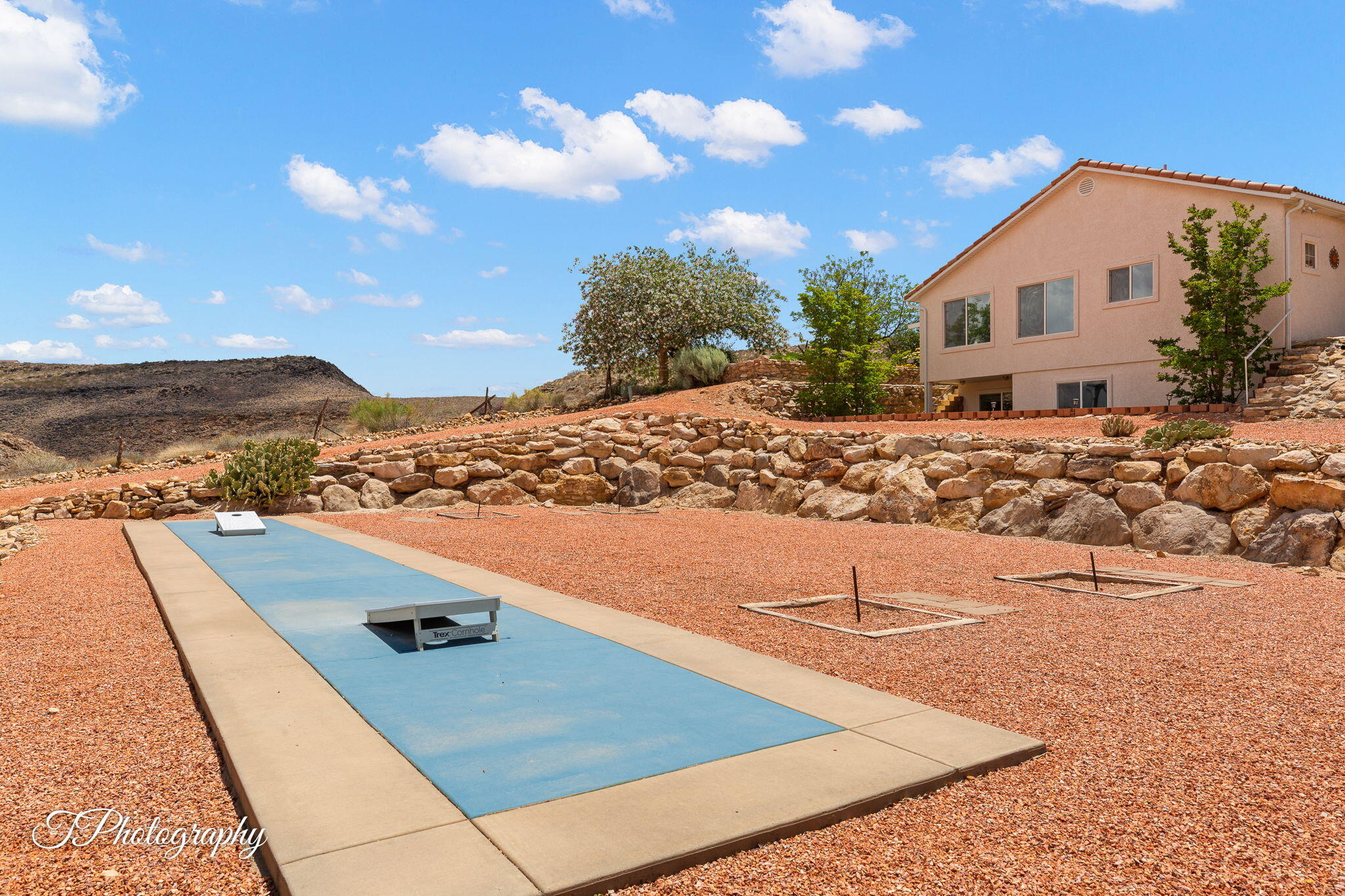 RIDGEPOINTE - Residential