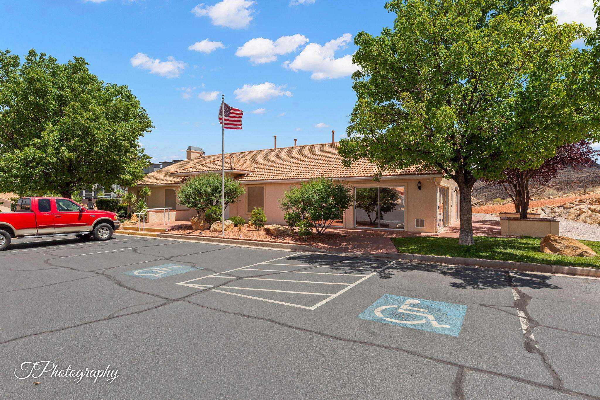 RIDGEPOINTE - Residential