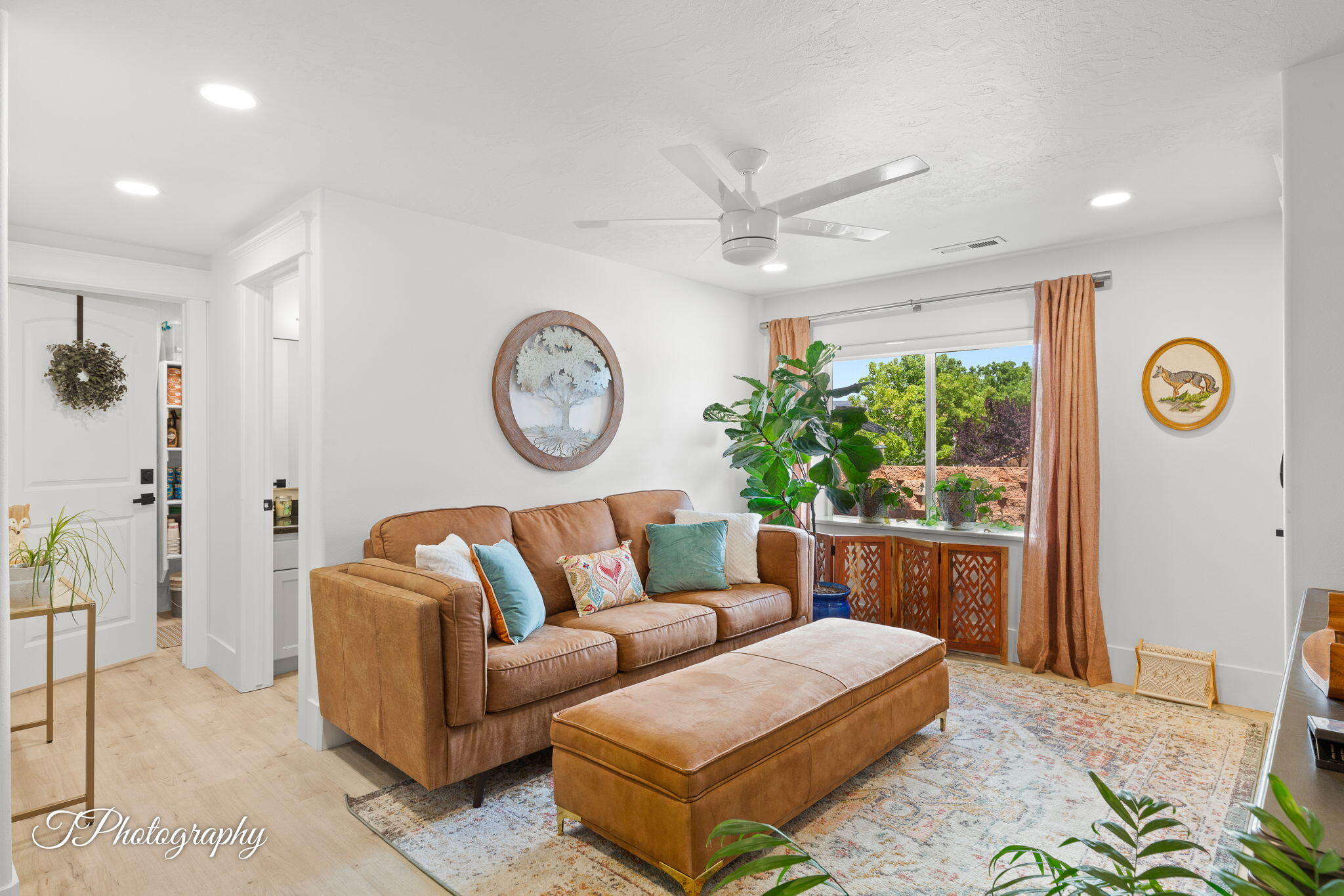 RIDGEPOINTE - Residential