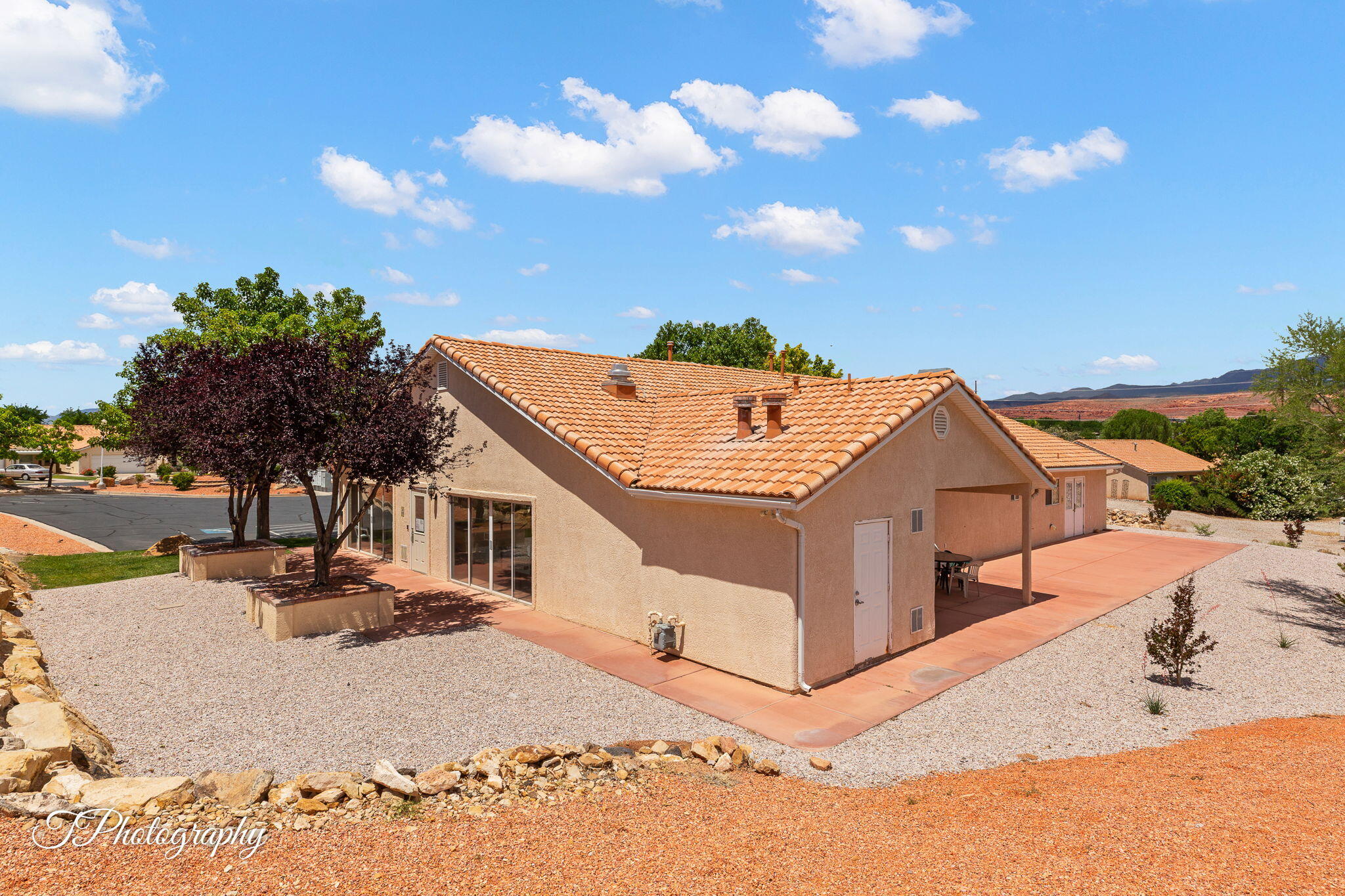 RIDGEPOINTE - Residential