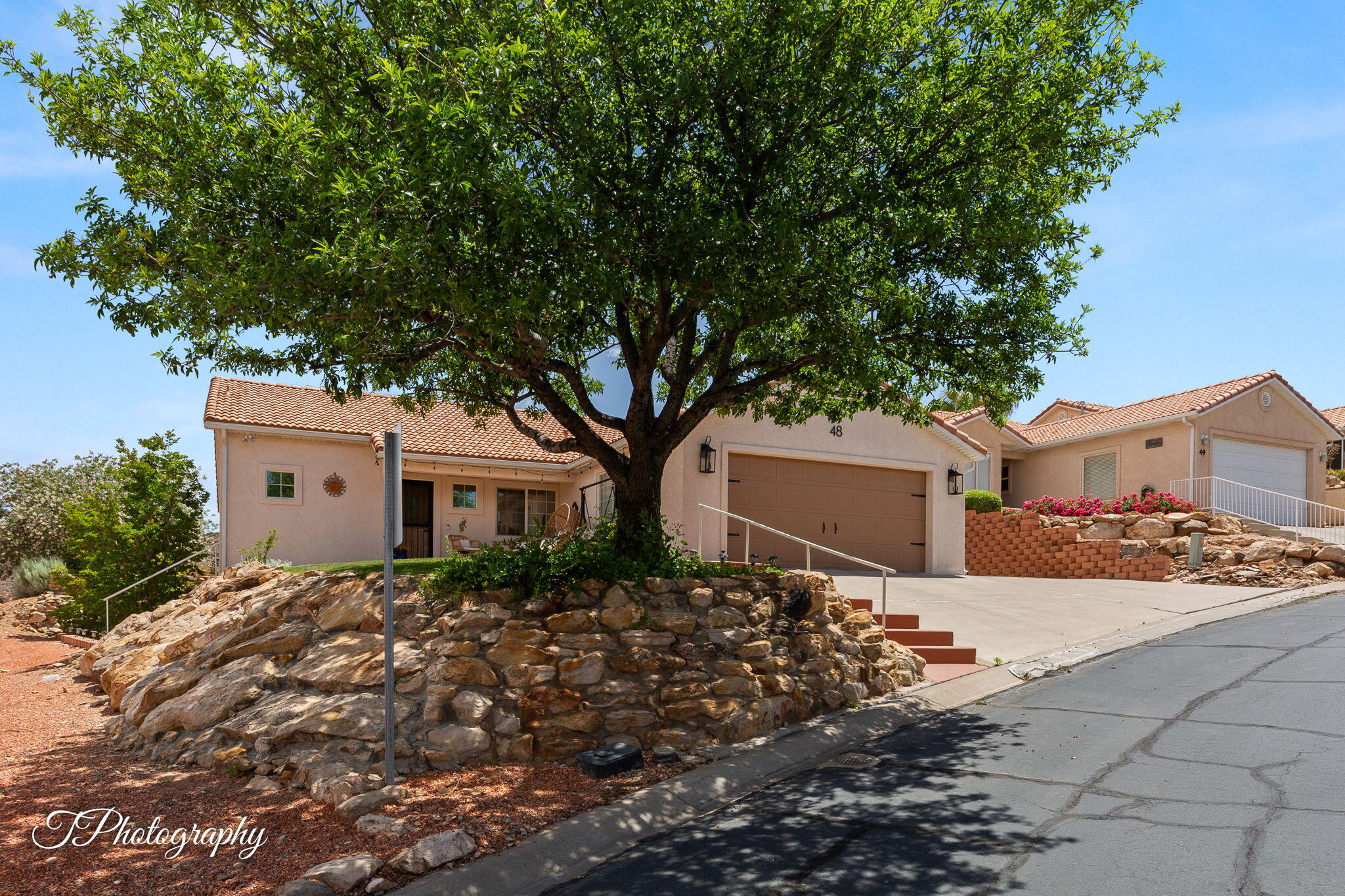 RIDGEPOINTE - Residential