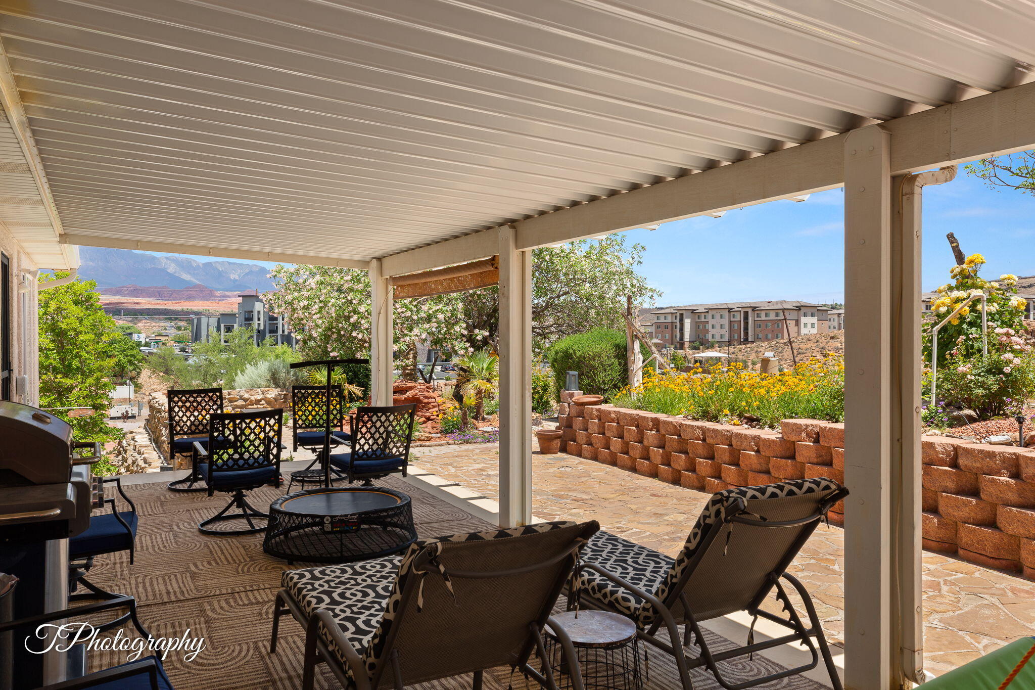 RIDGEPOINTE - Residential