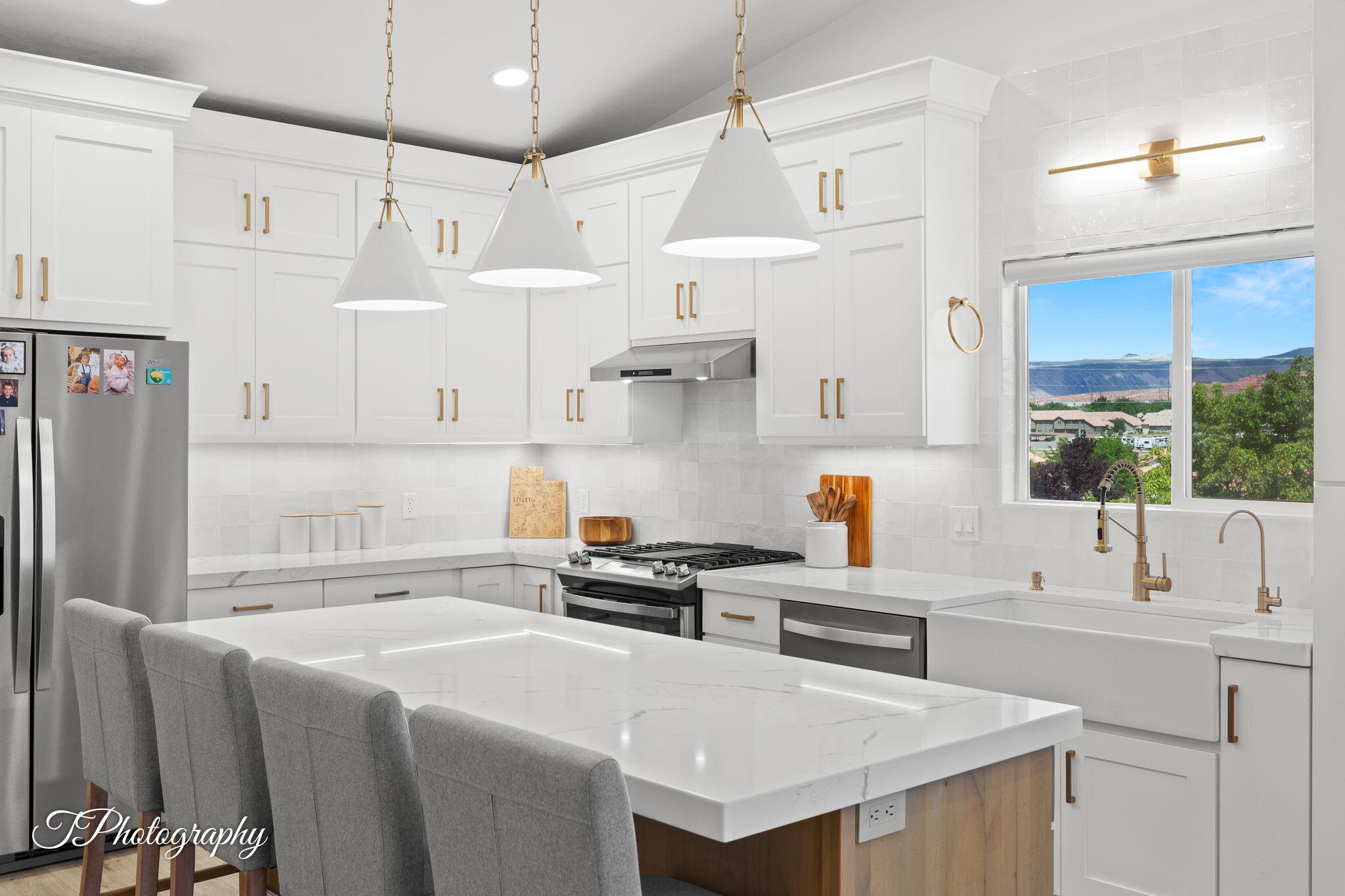 RIDGEPOINTE - Residential