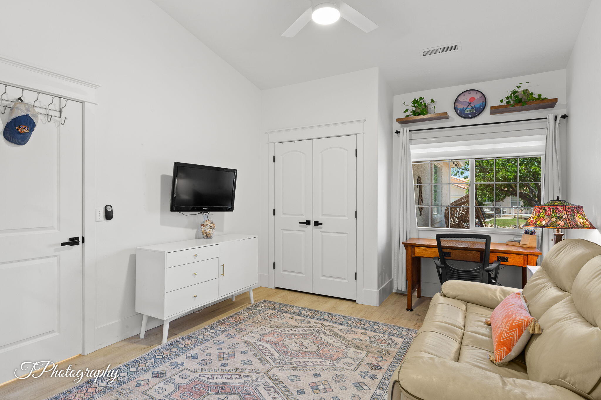 RIDGEPOINTE - Residential