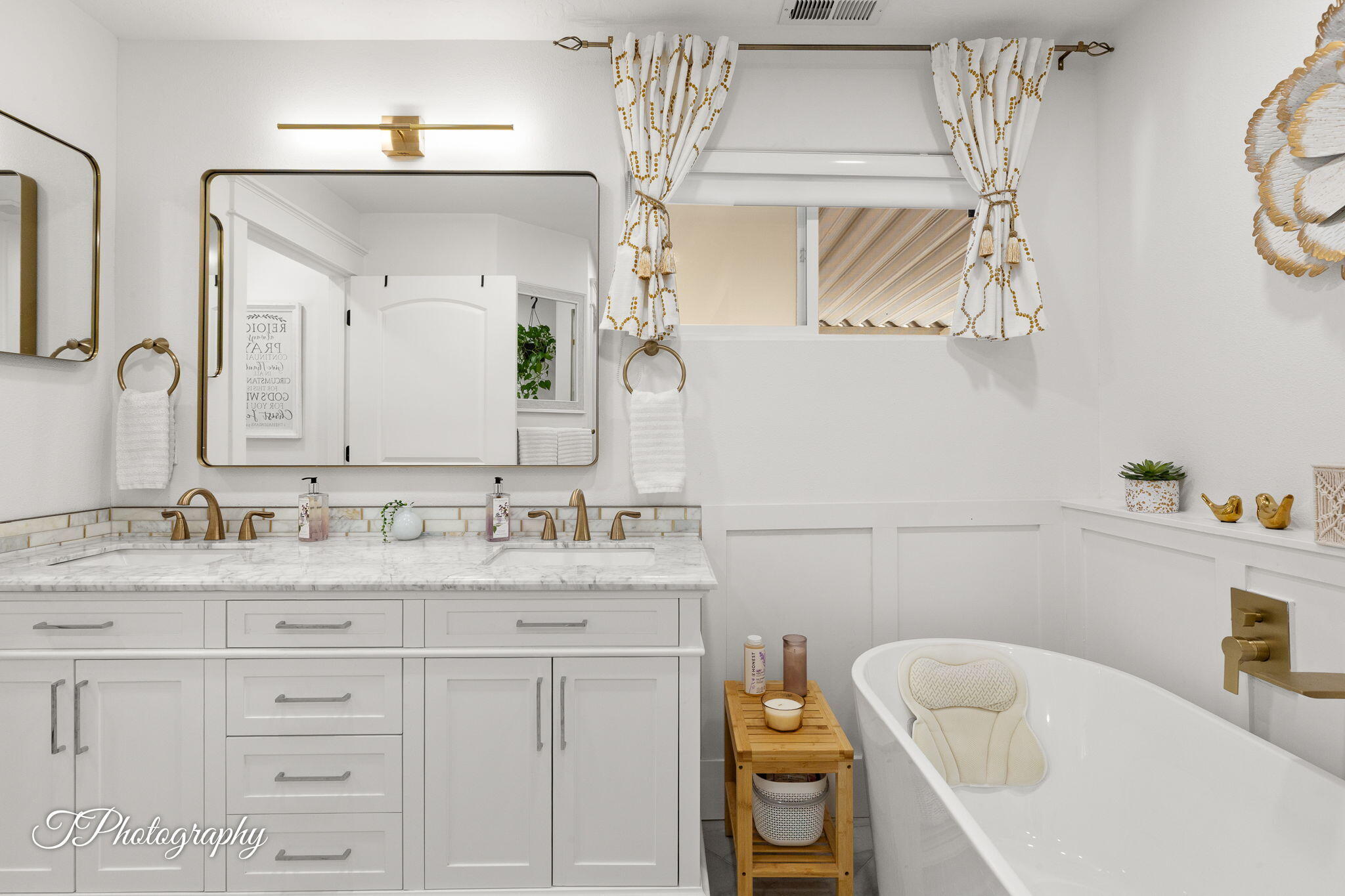 RIDGEPOINTE - Residential