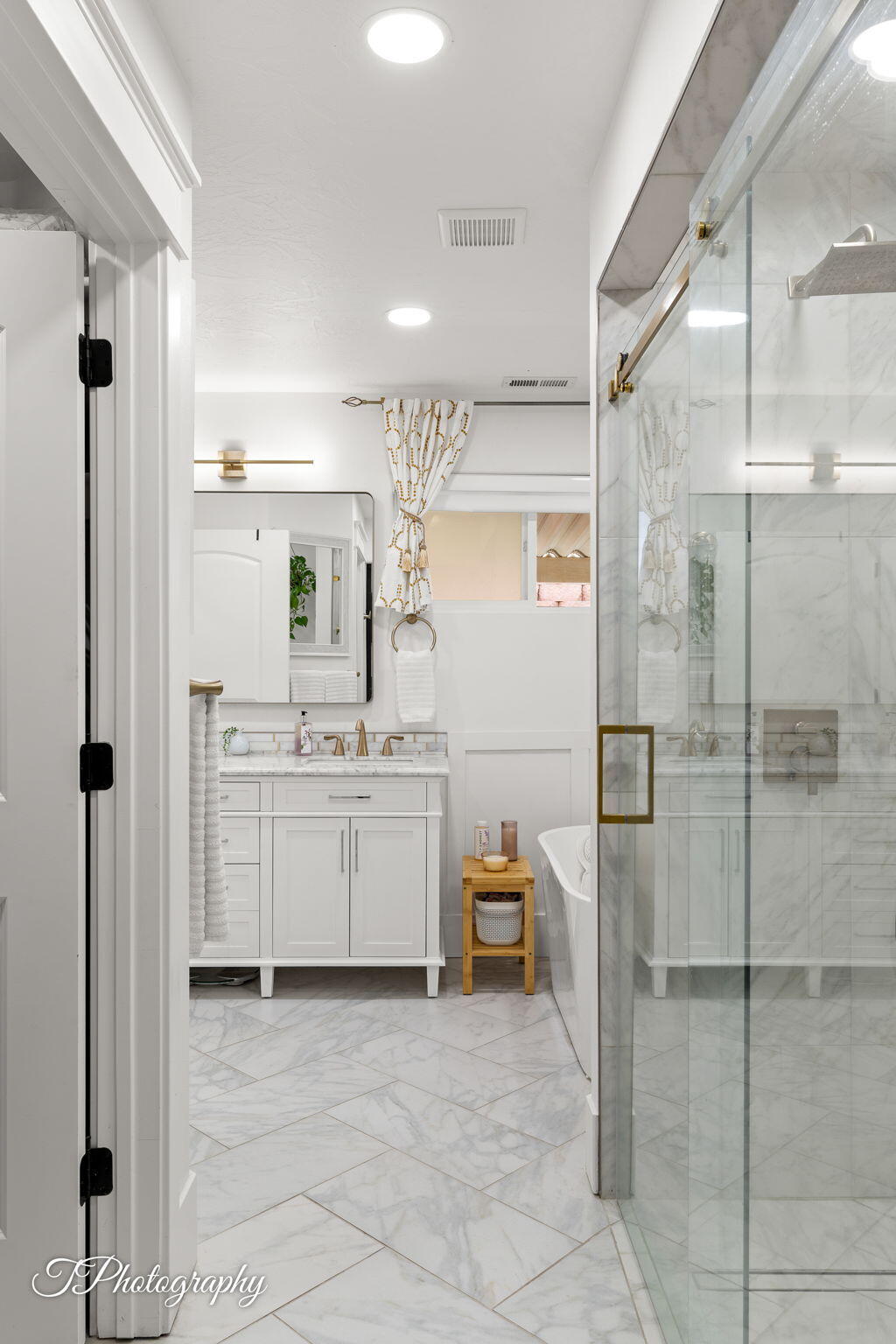 RIDGEPOINTE - Residential