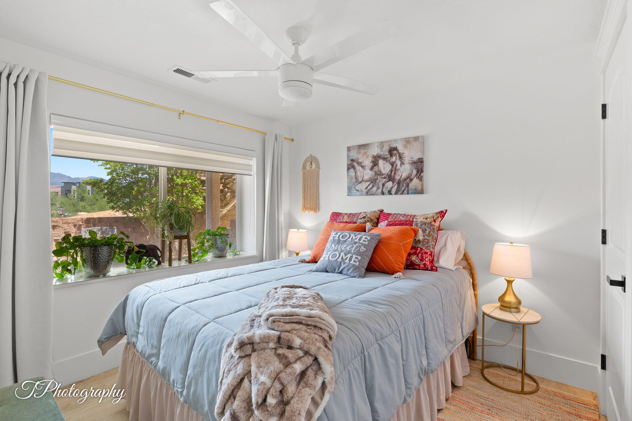 RIDGEPOINTE - Residential