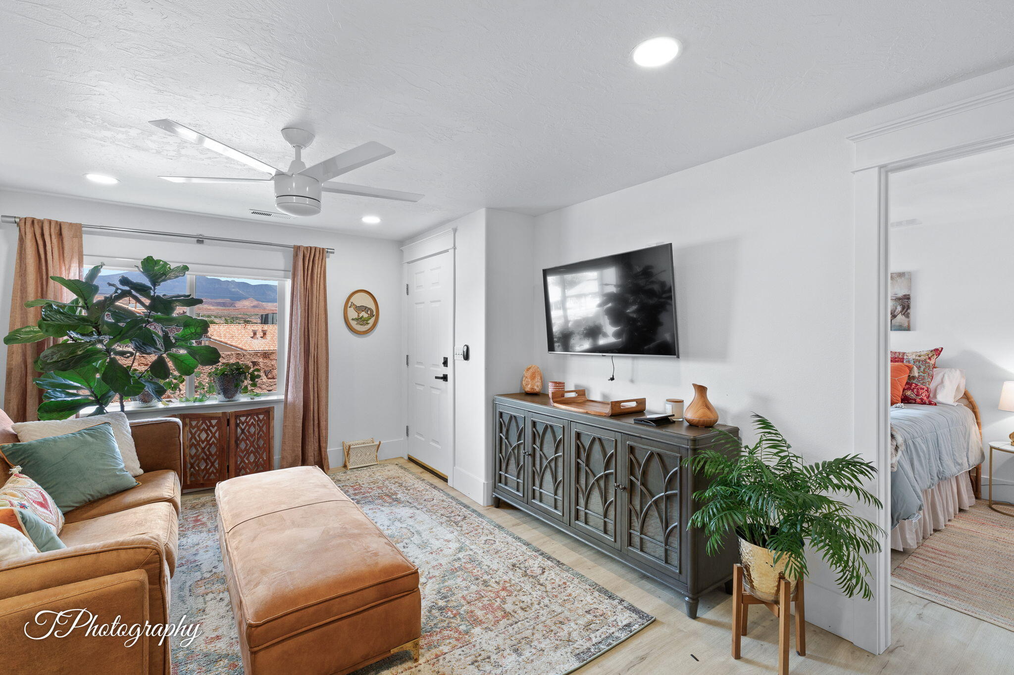 RIDGEPOINTE - Residential