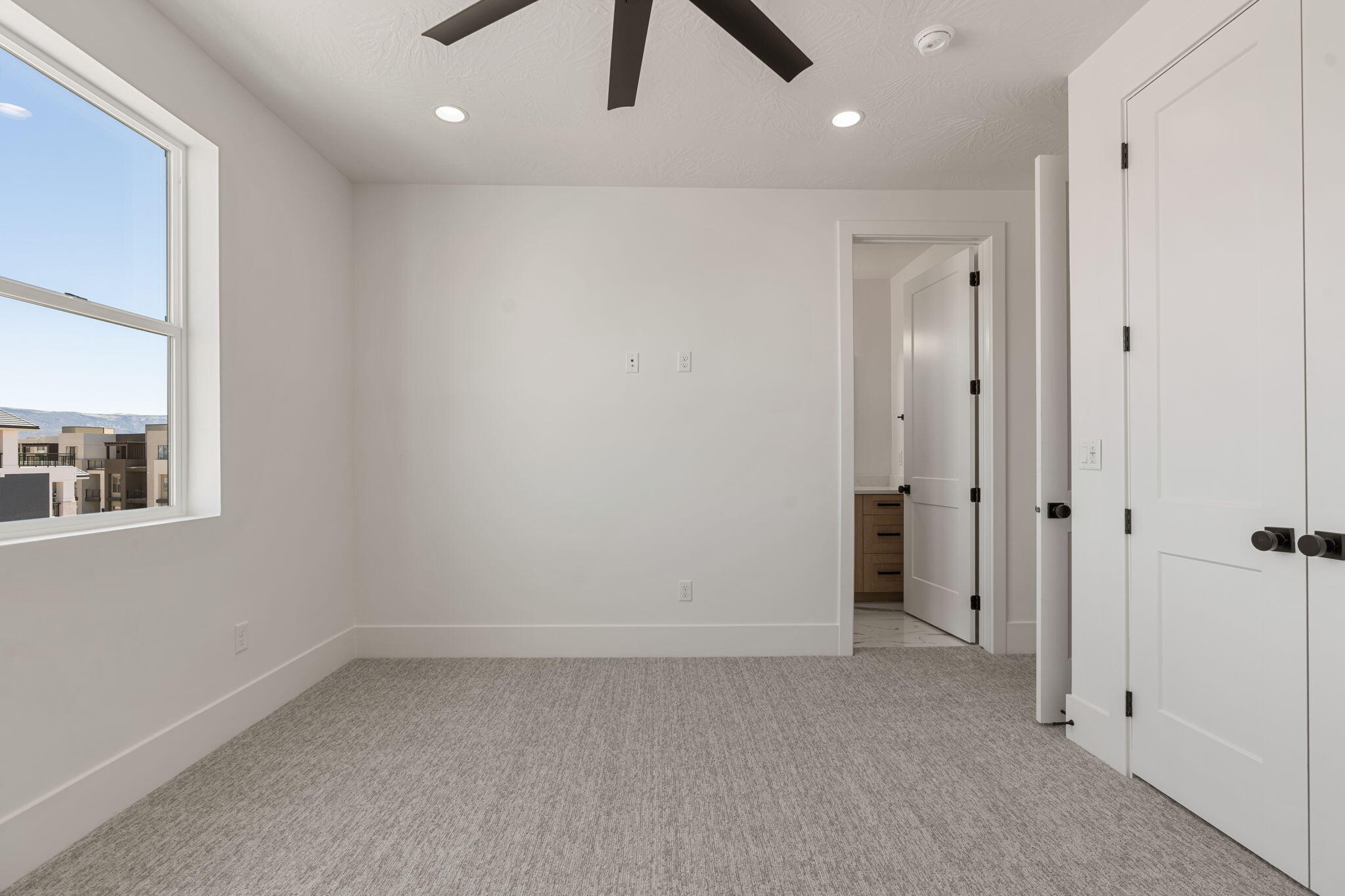 DESERT COLOR RESORT - Residential