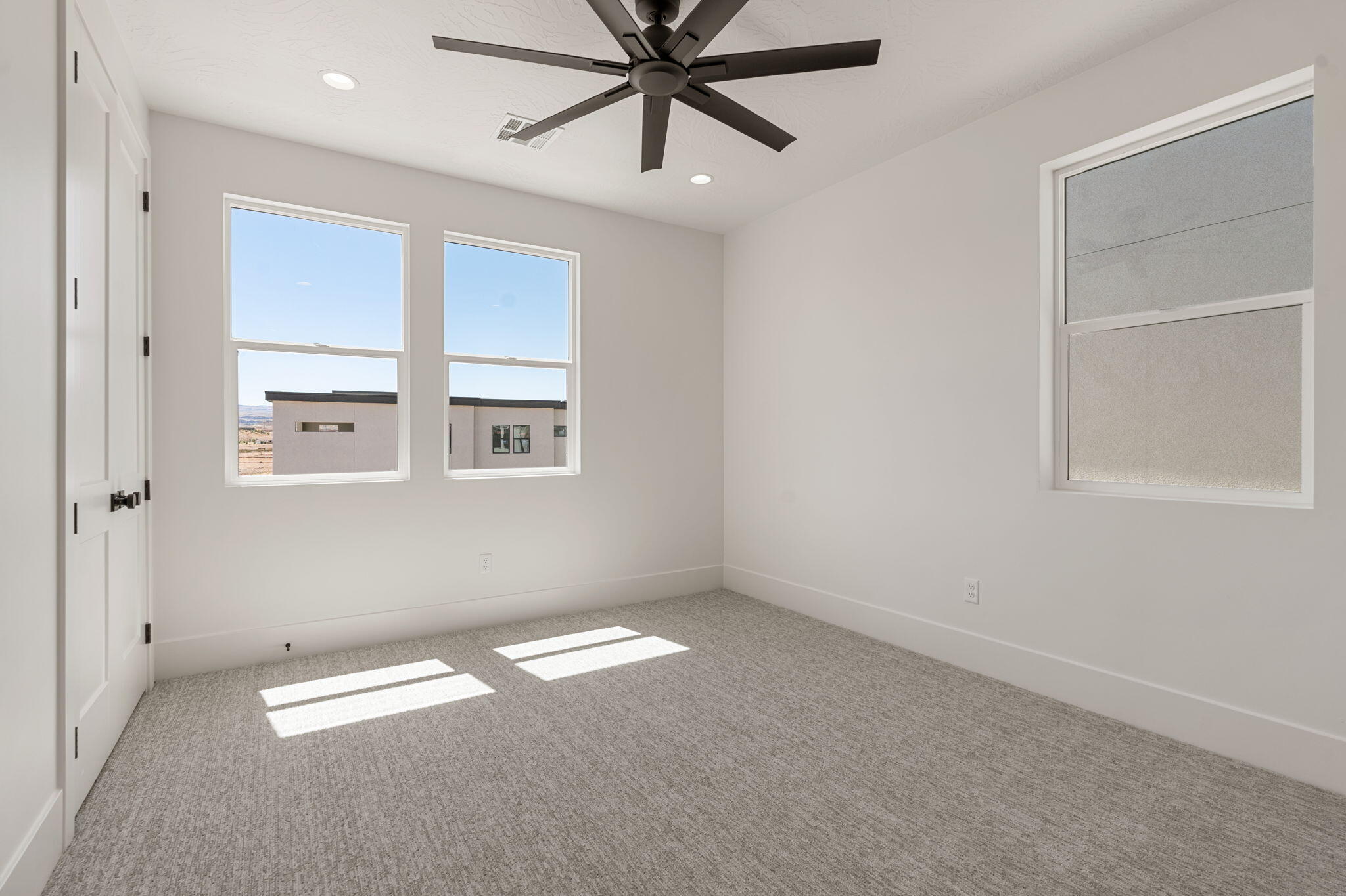 DESERT COLOR RESORT - Residential