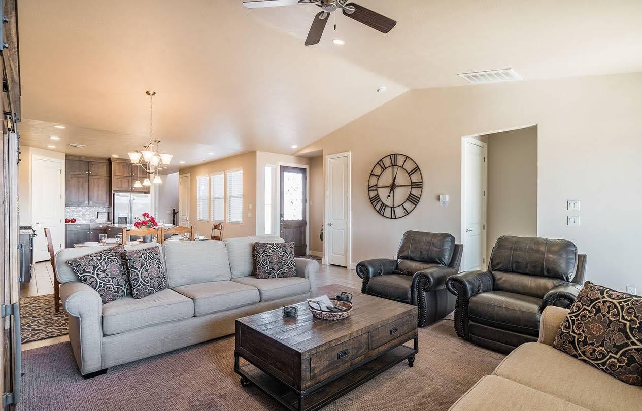 PARADISE VILLAGE AT ZION - Residential