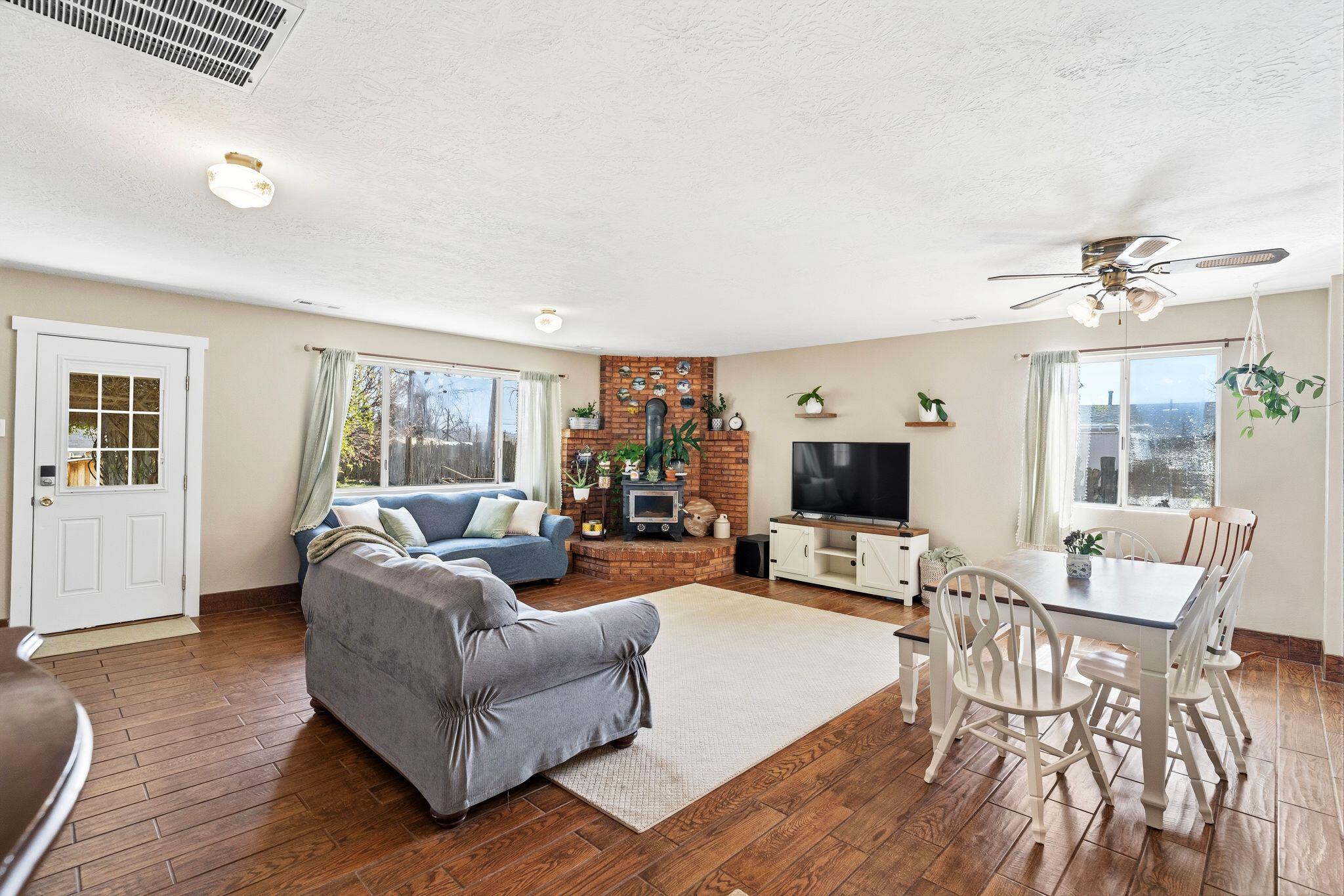 ST GEORGE TOWNSITE - Residential