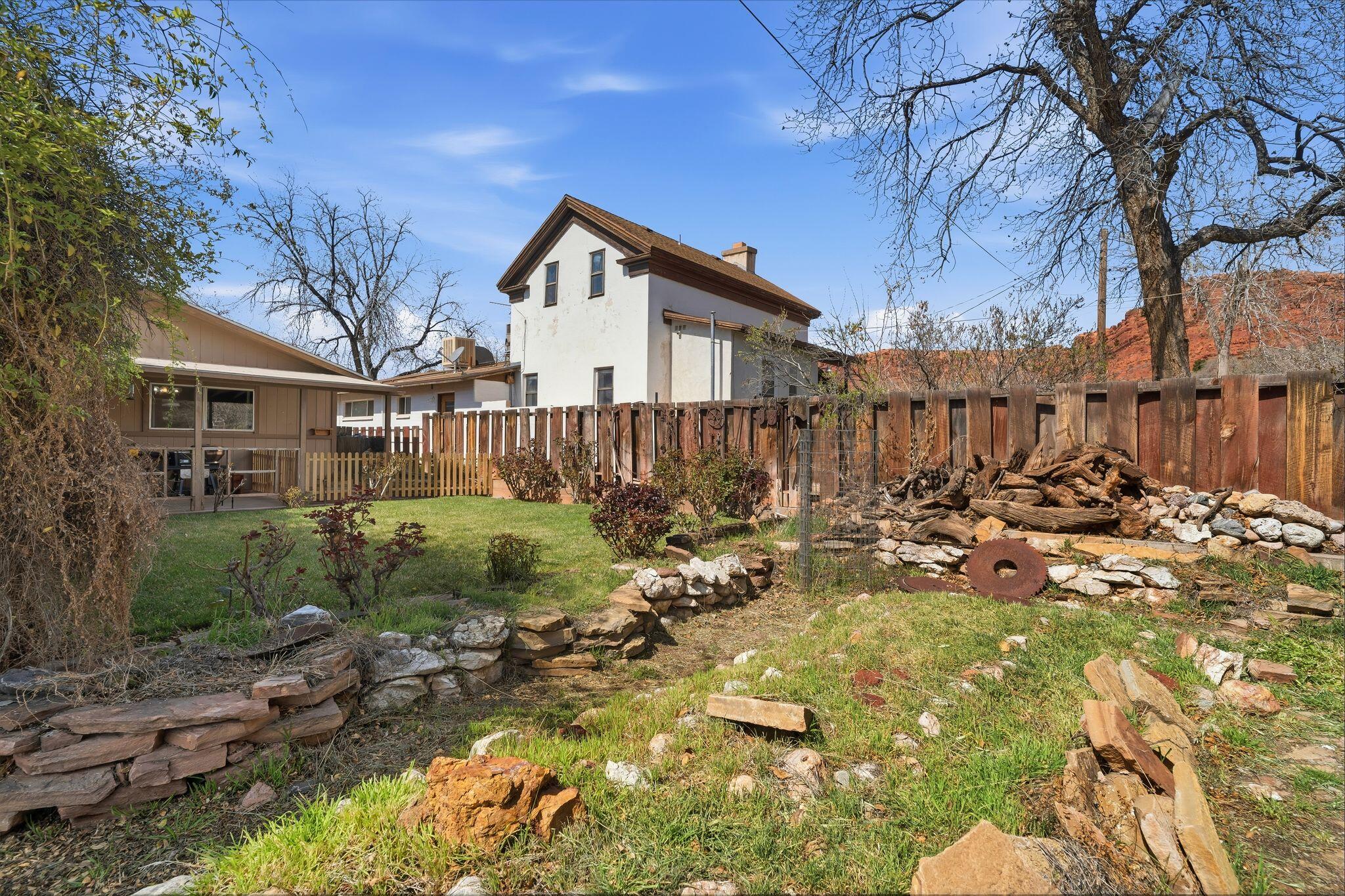 ST GEORGE TOWNSITE - Residential