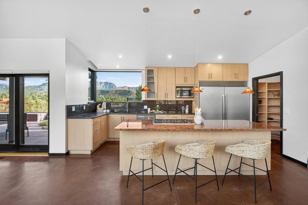 ANASAZI PLATEAU - Residential