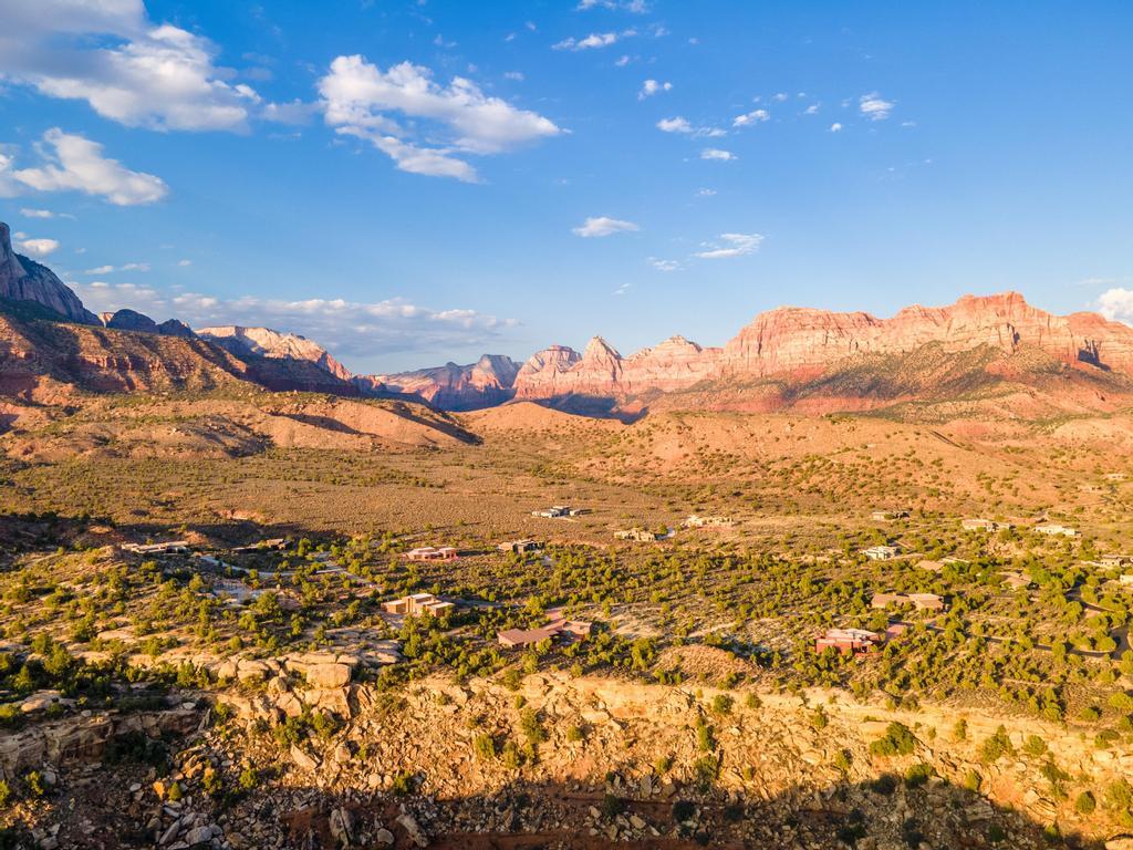 ANASAZI PLATEAU - Residential