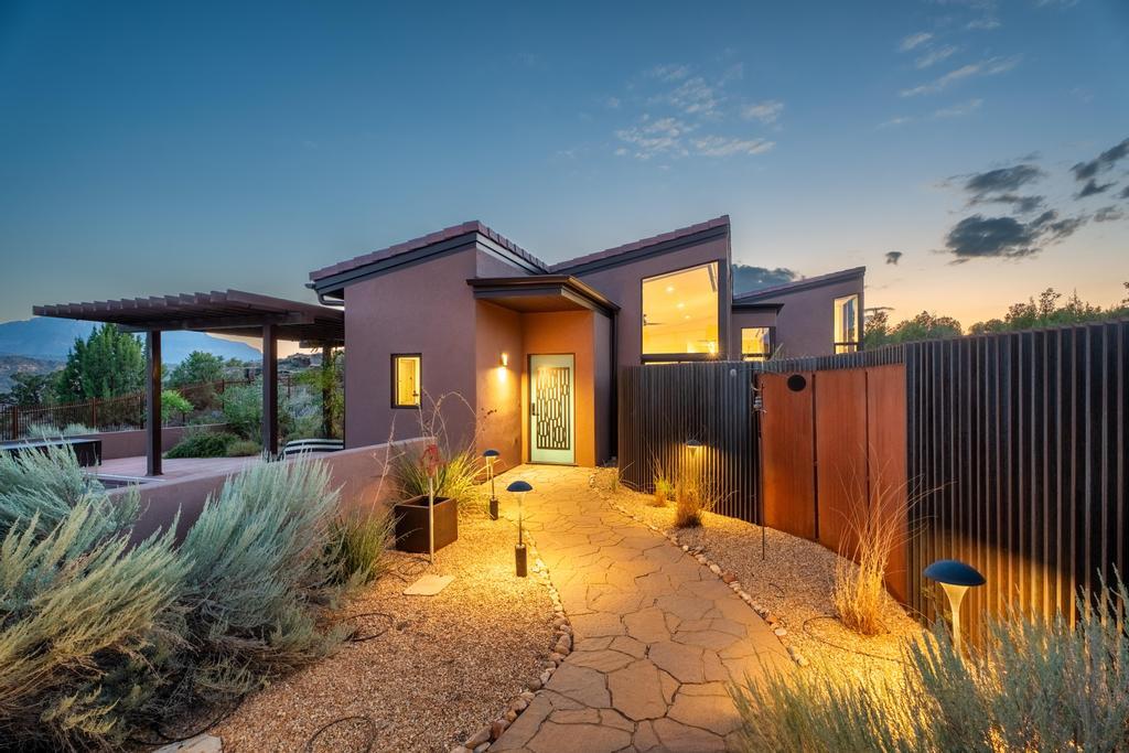 ANASAZI PLATEAU - Residential