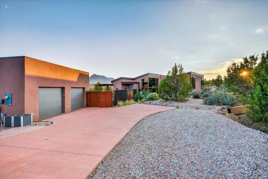 ANASAZI PLATEAU - Residential