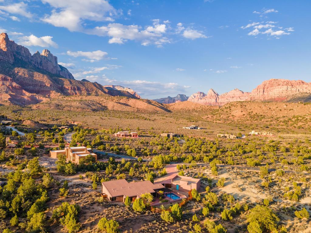 ANASAZI PLATEAU - Residential