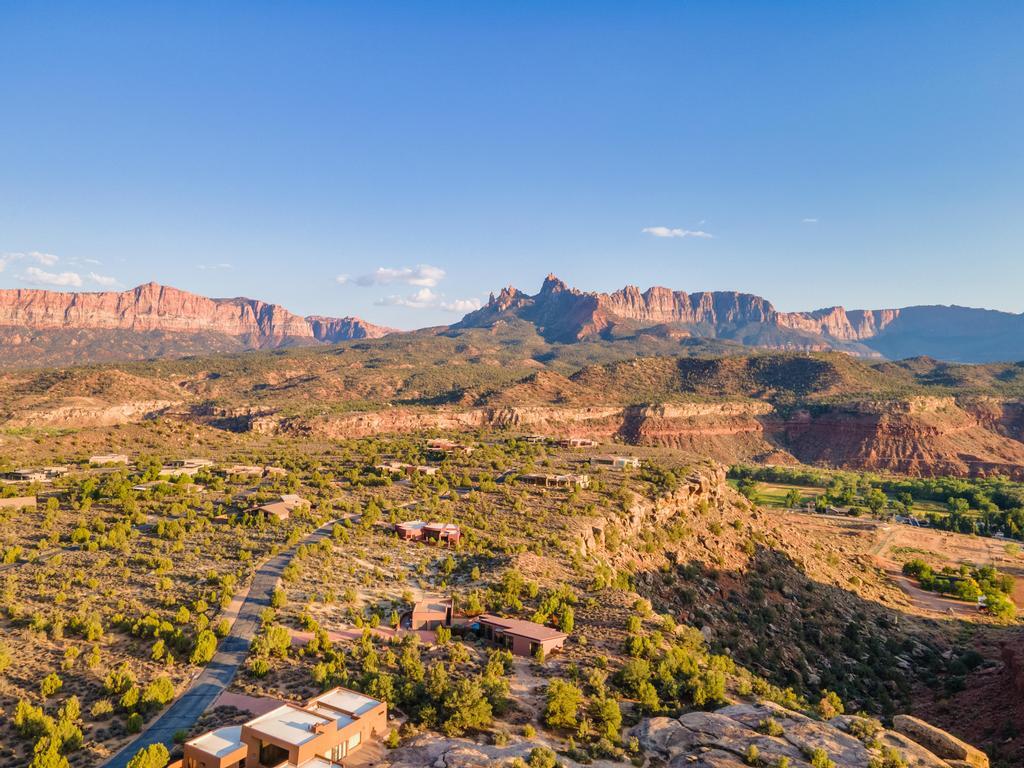 ANASAZI PLATEAU - Residential