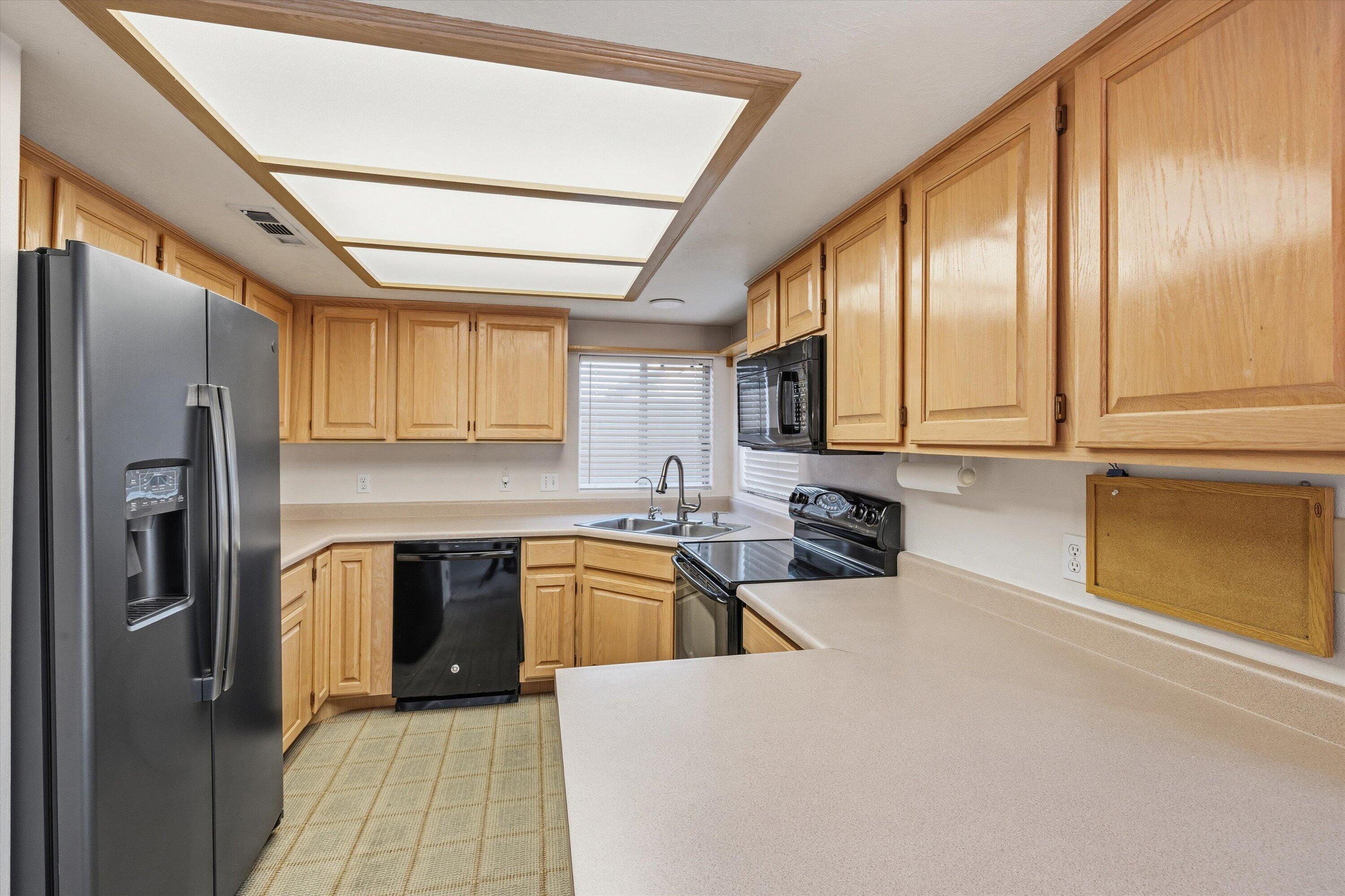 SHADOW CREEK - Residential