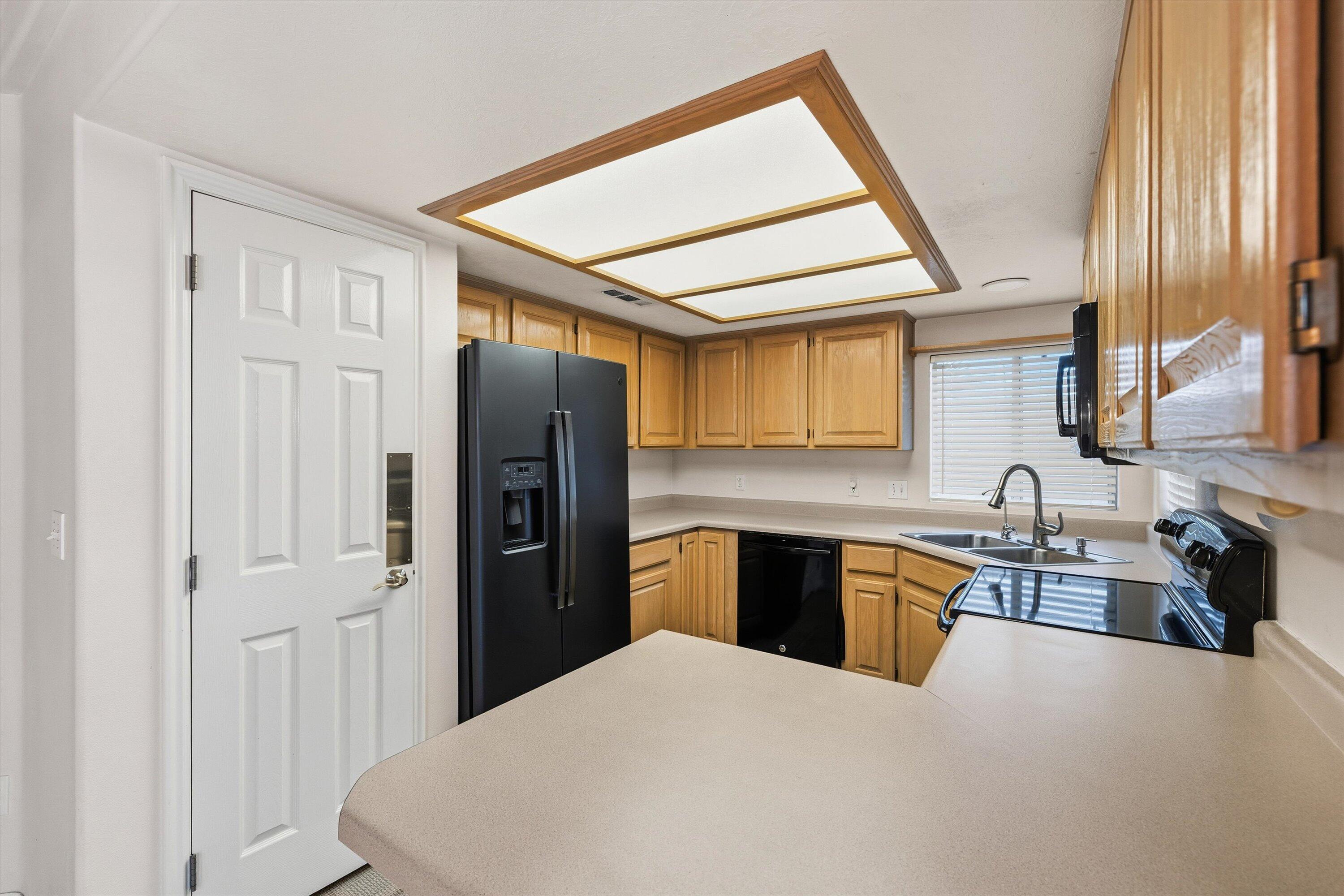 SHADOW CREEK - Residential