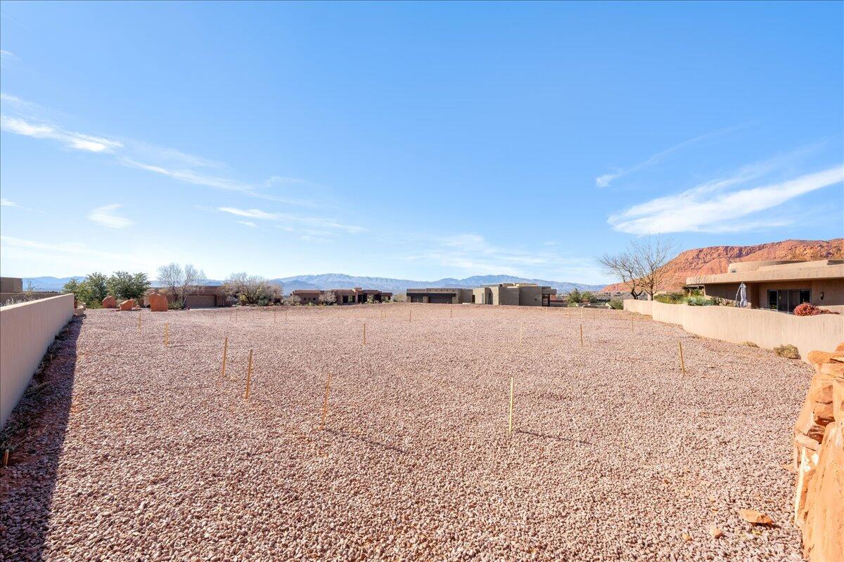 CLIFFS OF SNOW CANYON - Land