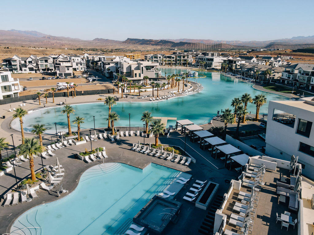 DESERT COLOR RESORT - Residential