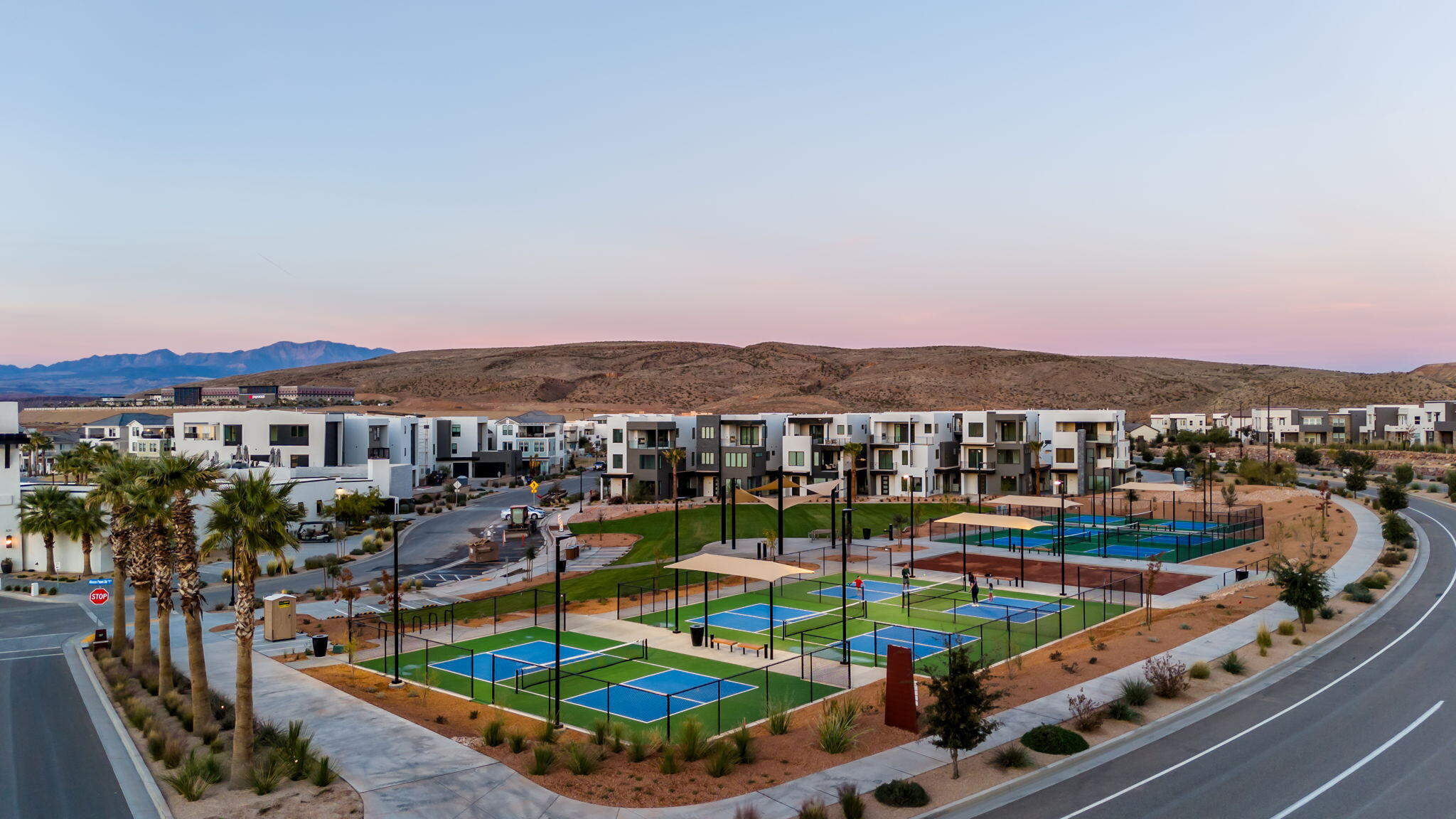 DESERT COLOR RESORT - Residential