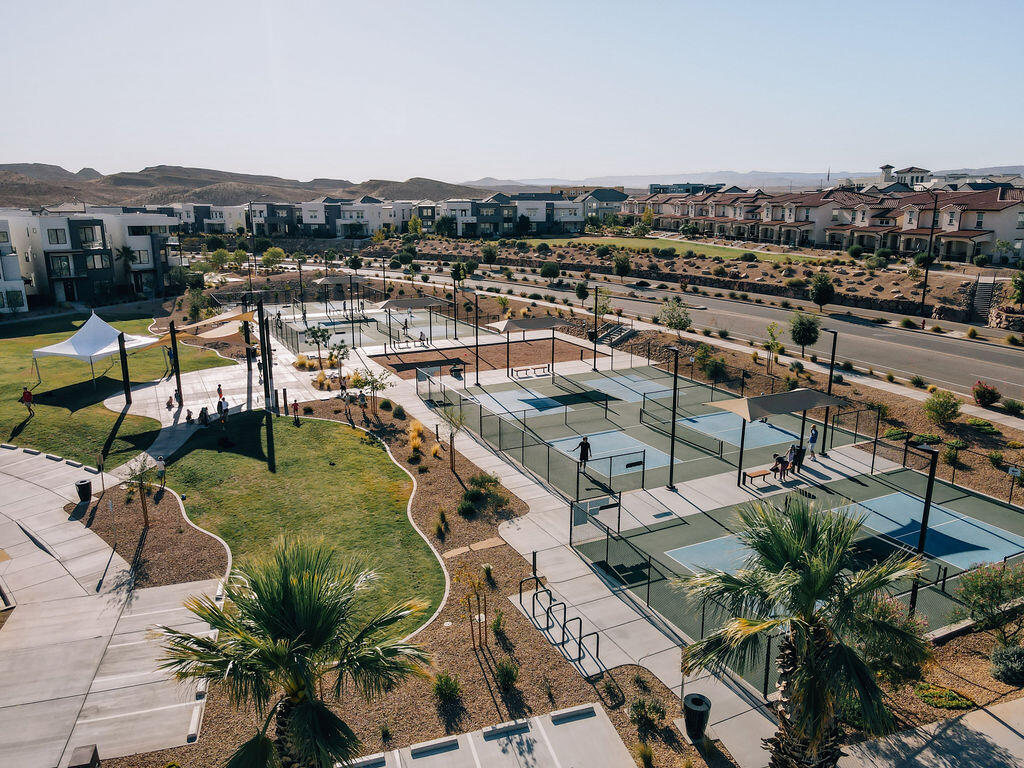 DESERT COLOR RESORT - Residential