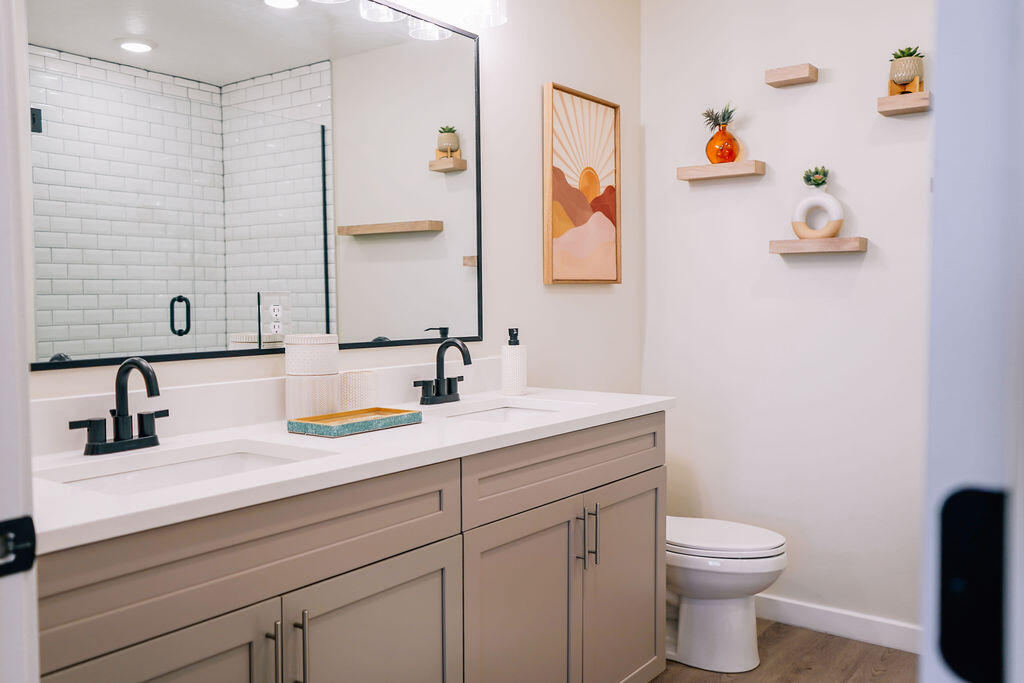 DESERT COLOR RESORT - Residential