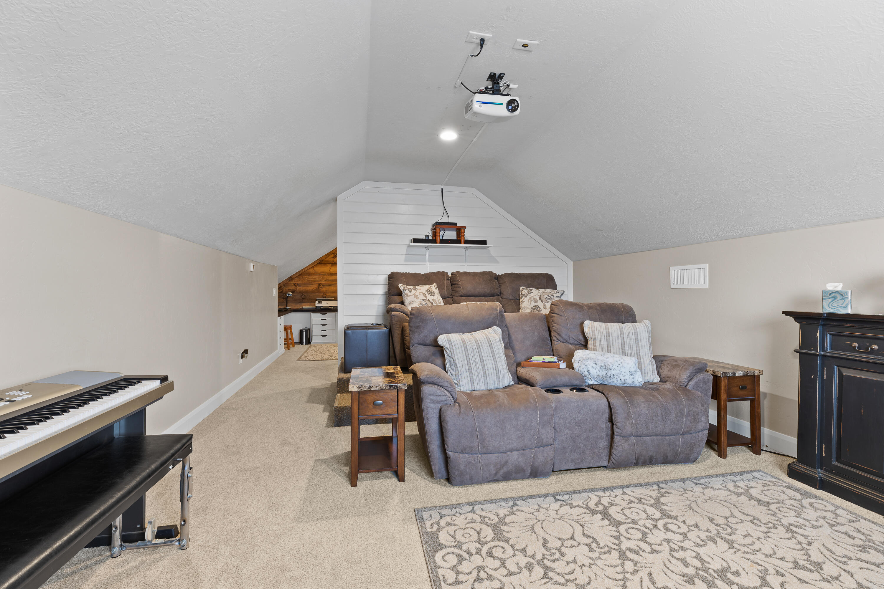 NORTH HILL ESTATES - Residential