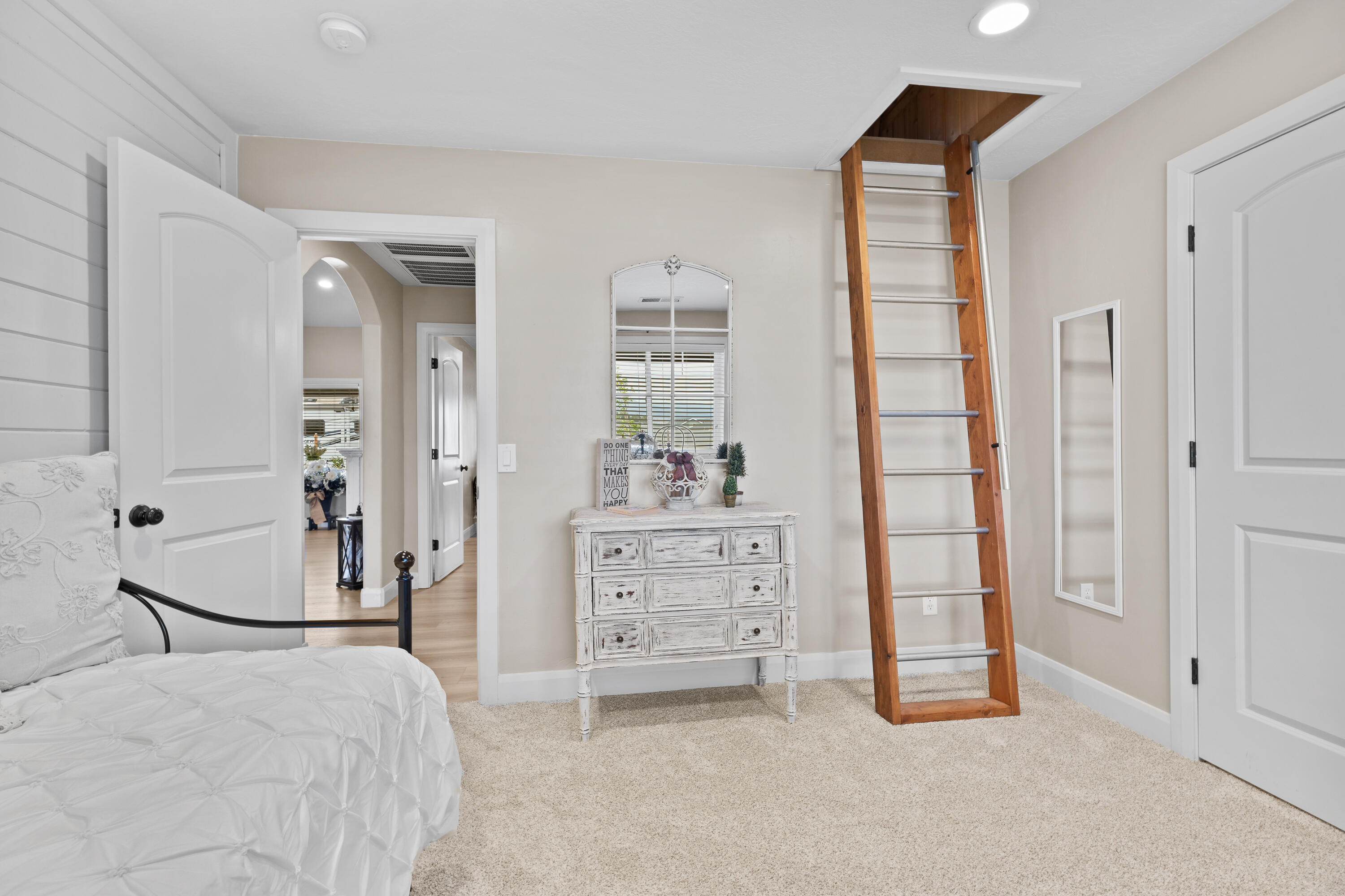 NORTH HILL ESTATES - Residential