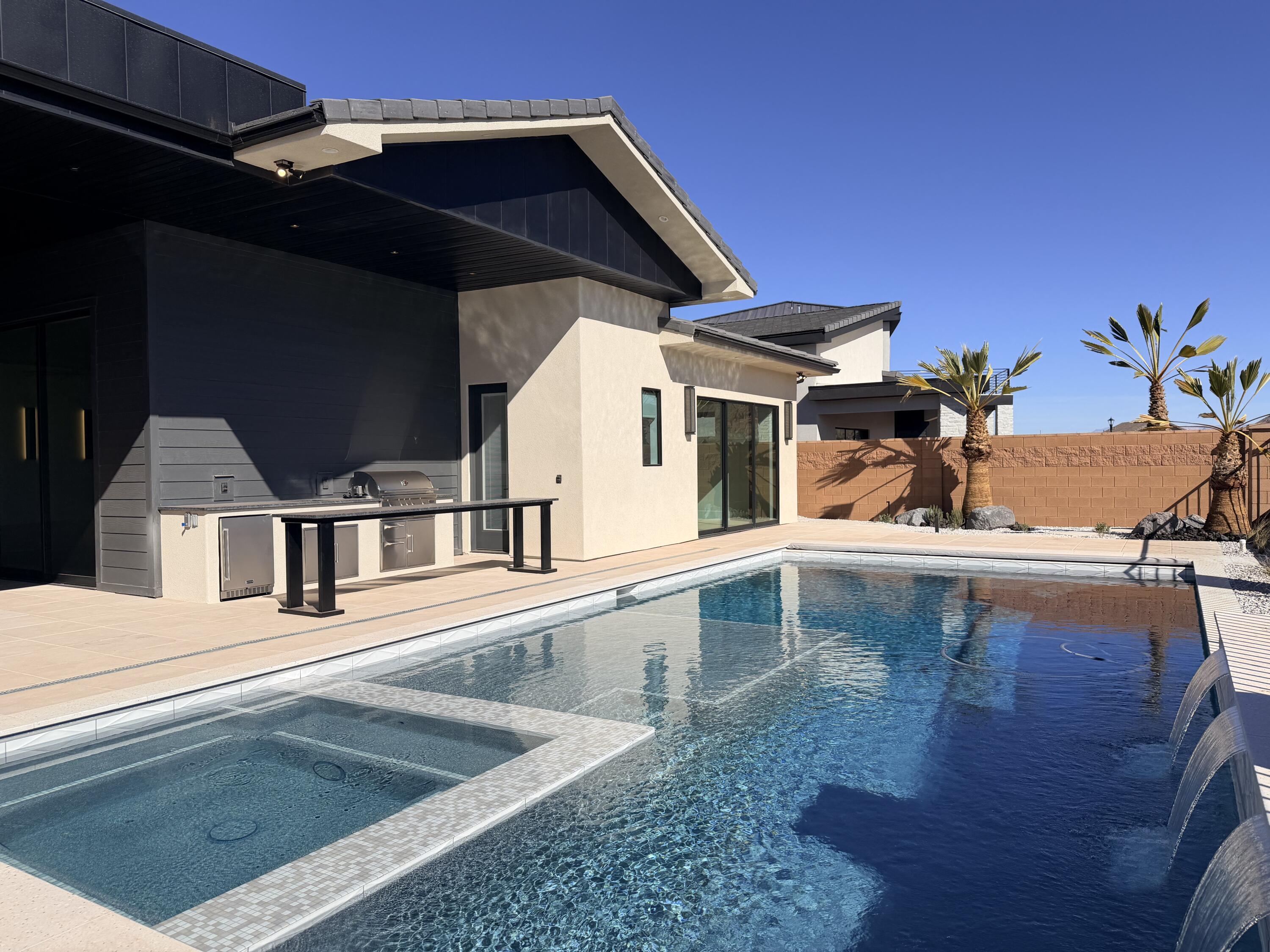 LAKESIDE STUCKI FARMS - Residential