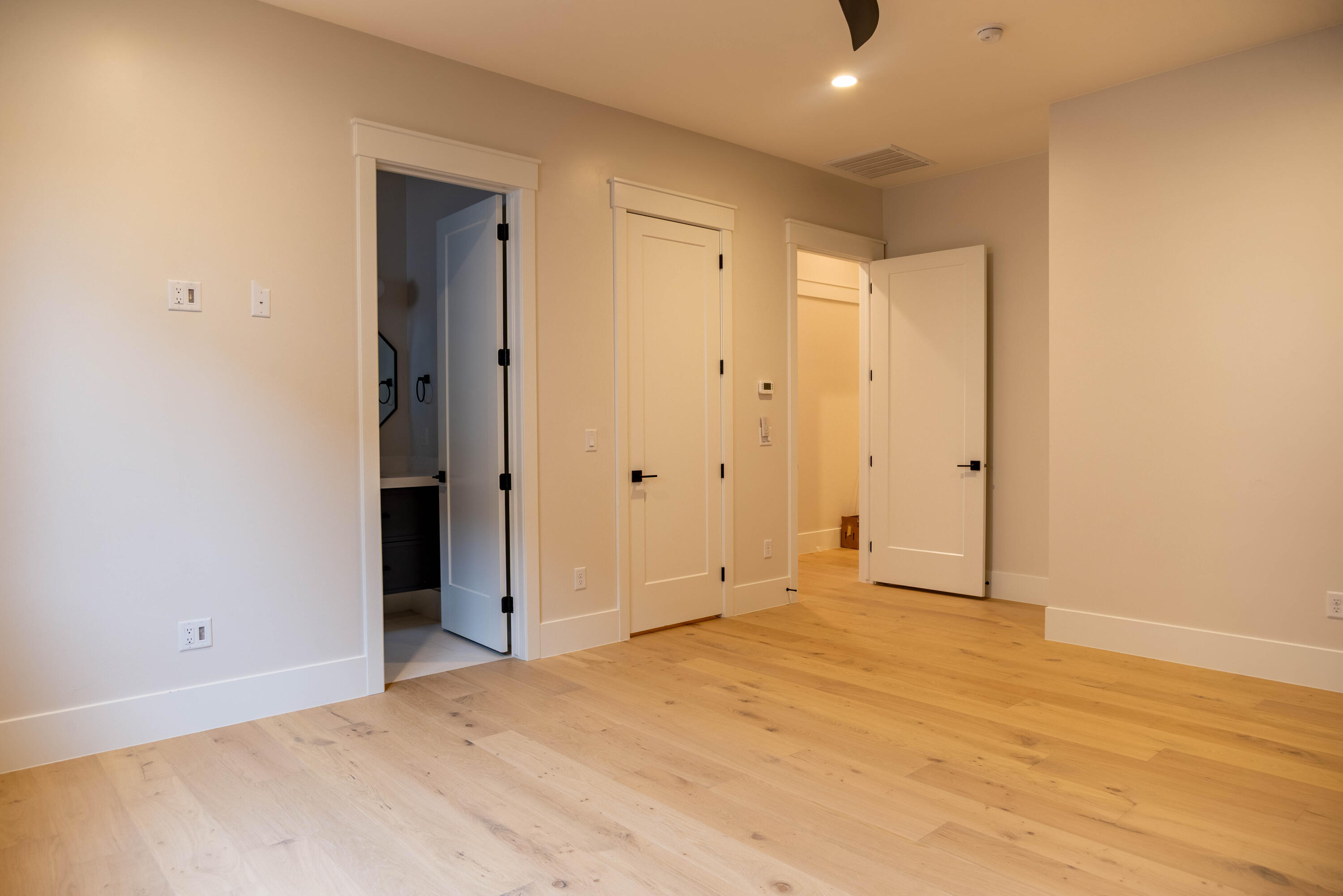 LAKESIDE STUCKI FARMS - Residential