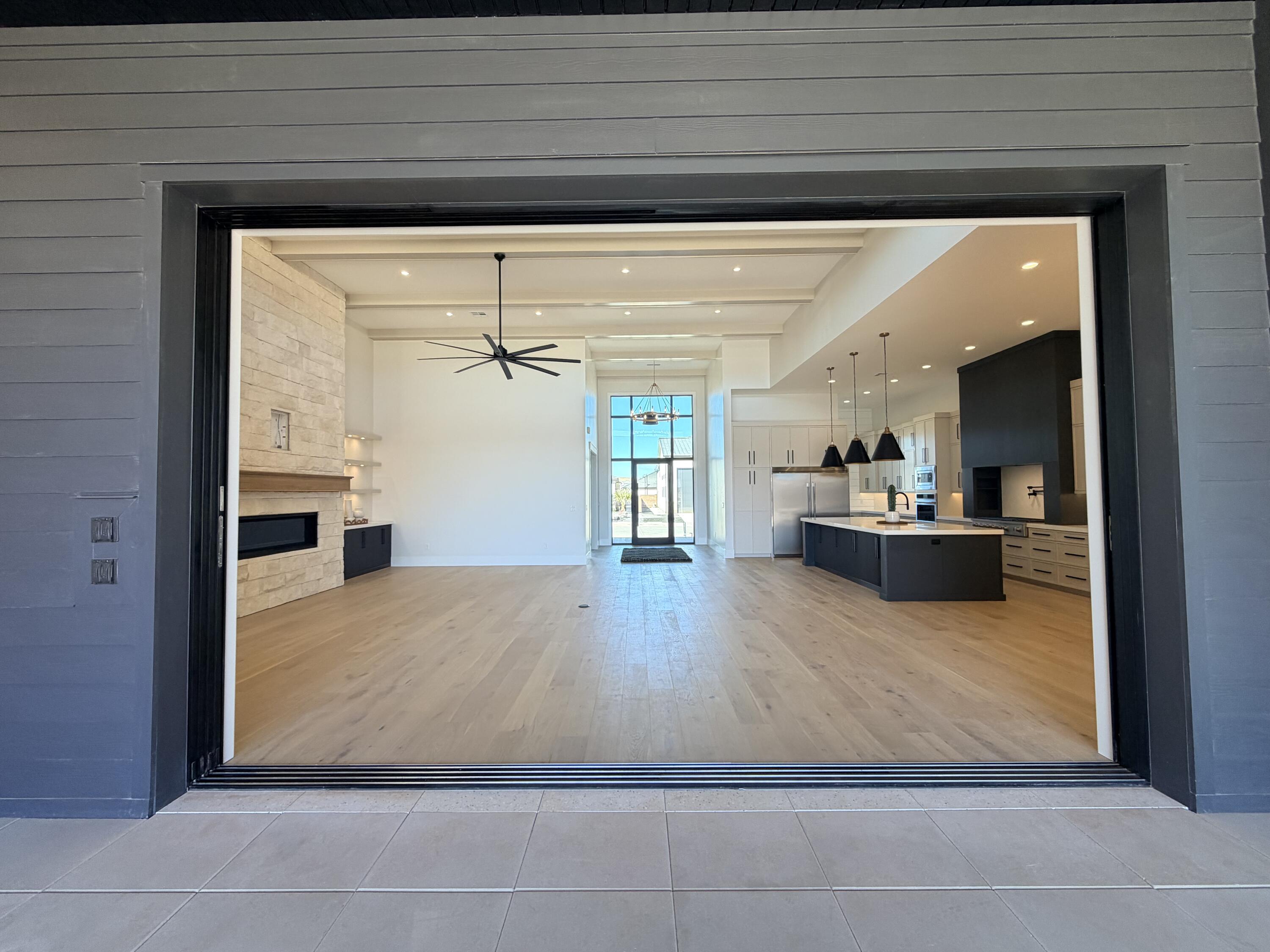 LAKESIDE STUCKI FARMS - Residential