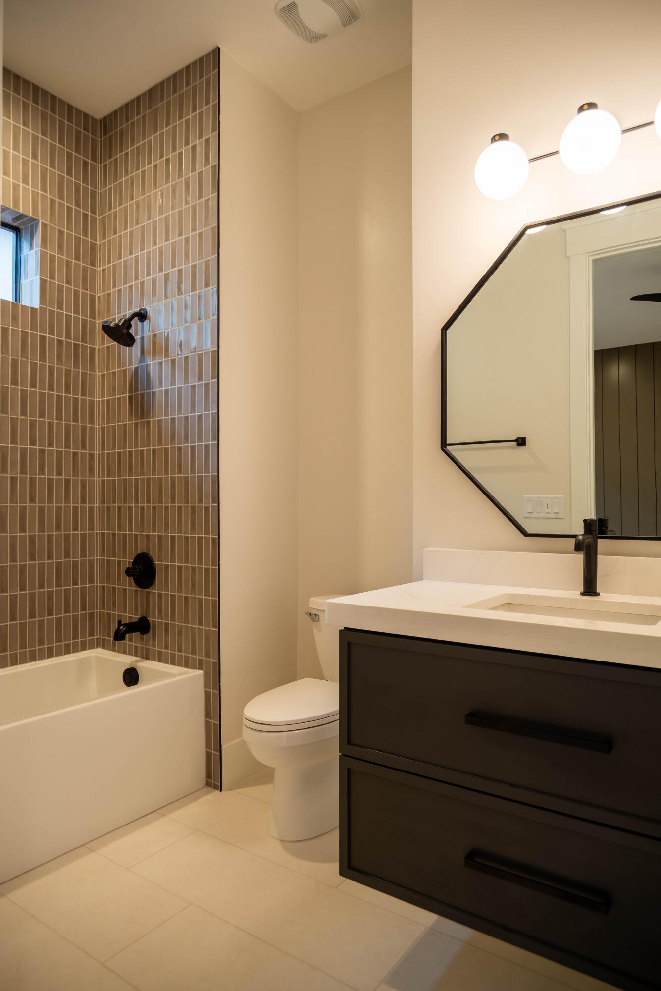 LAKESIDE STUCKI FARMS - Residential