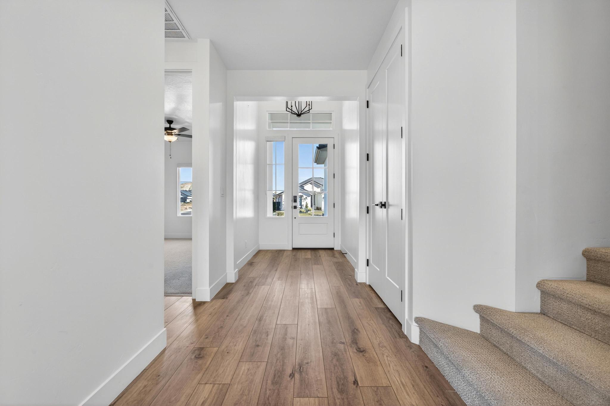 WHITE CANYON - Residential