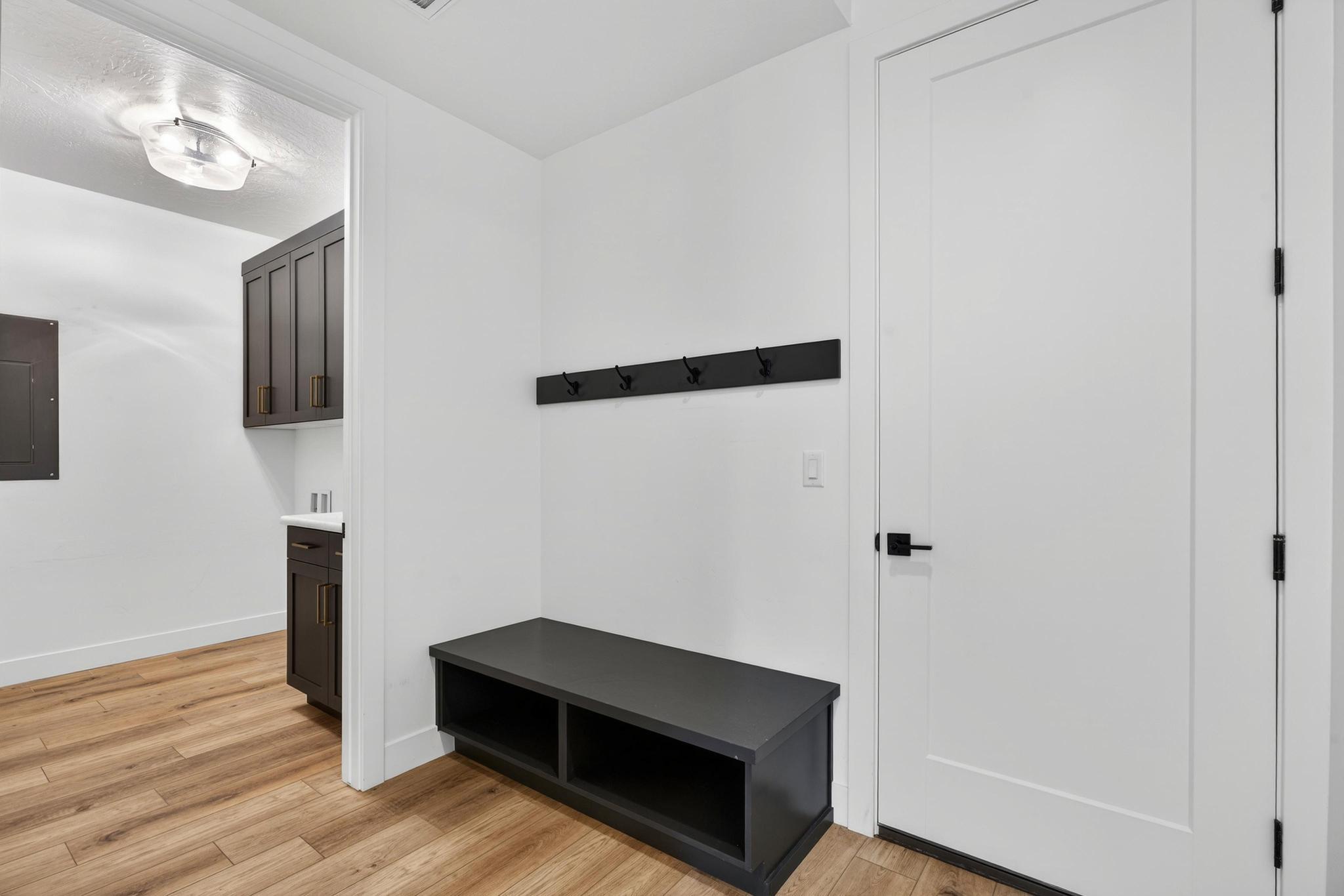 WHITE CANYON - Residential