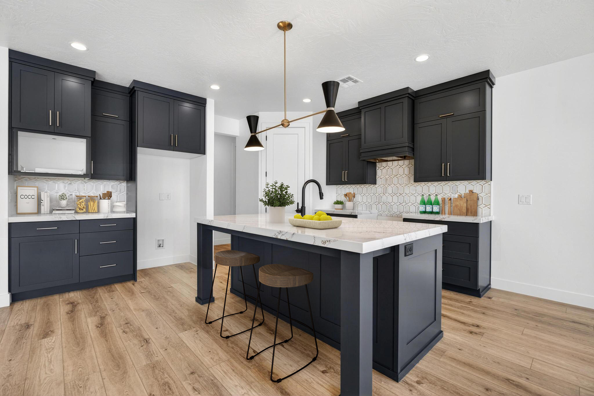 WHITE CANYON - Residential